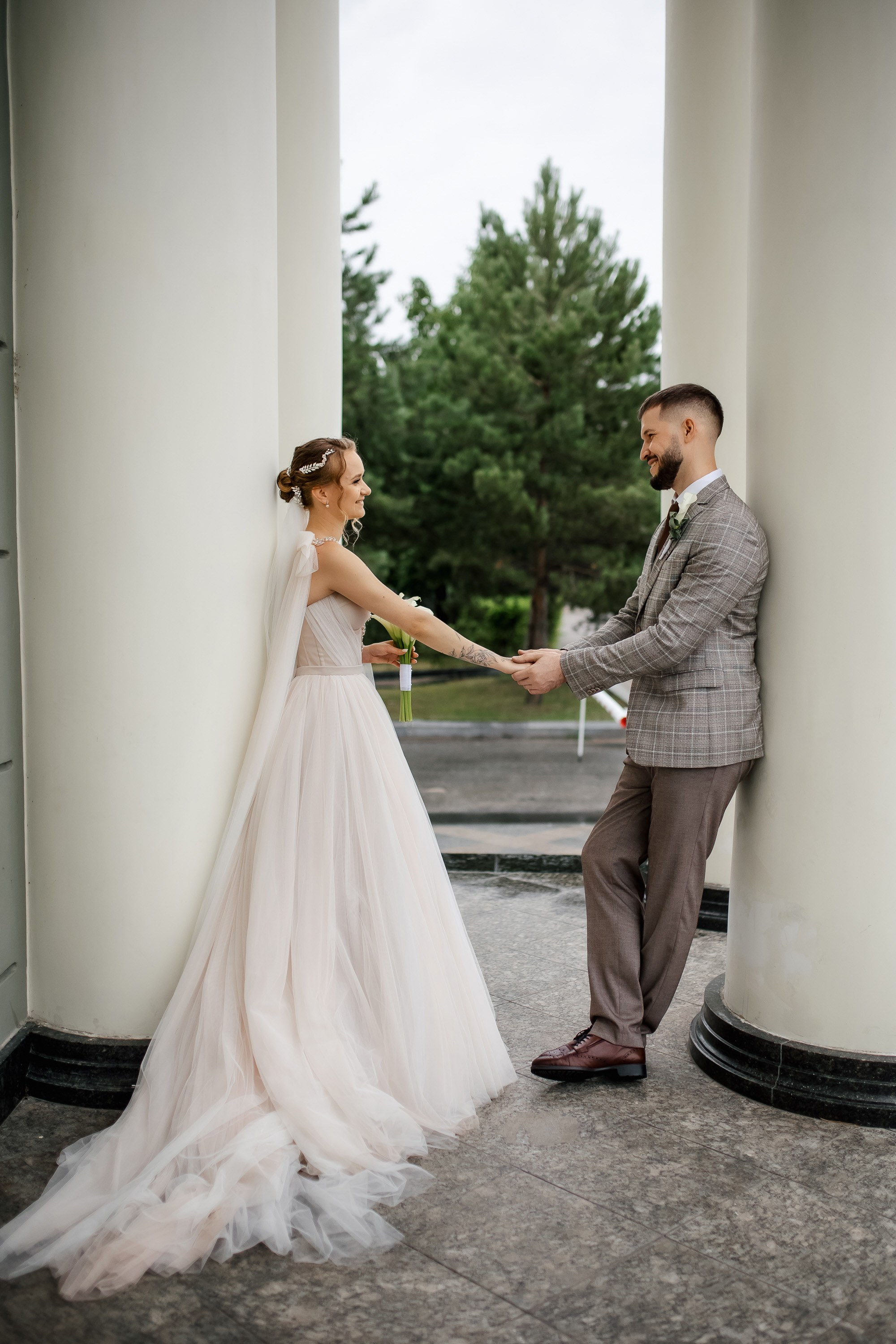 Степан и Ульяна. Утро. Загс. Прогулка. Дождь и солнце. Свадебный фотограф в Хабаровске