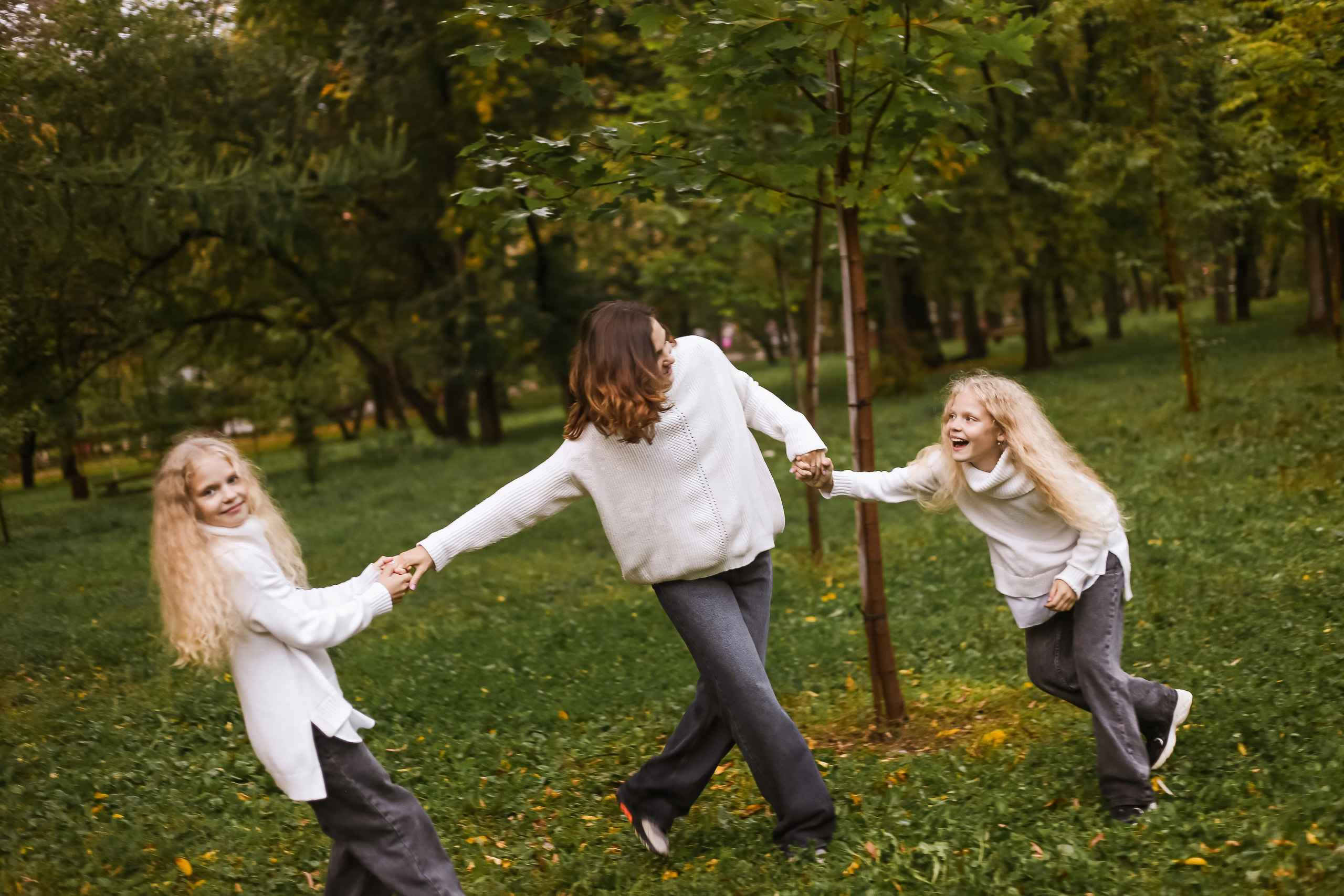 Отражаясь в сестре. Семейный и детский фотограф в Перми Ольга Кошелева