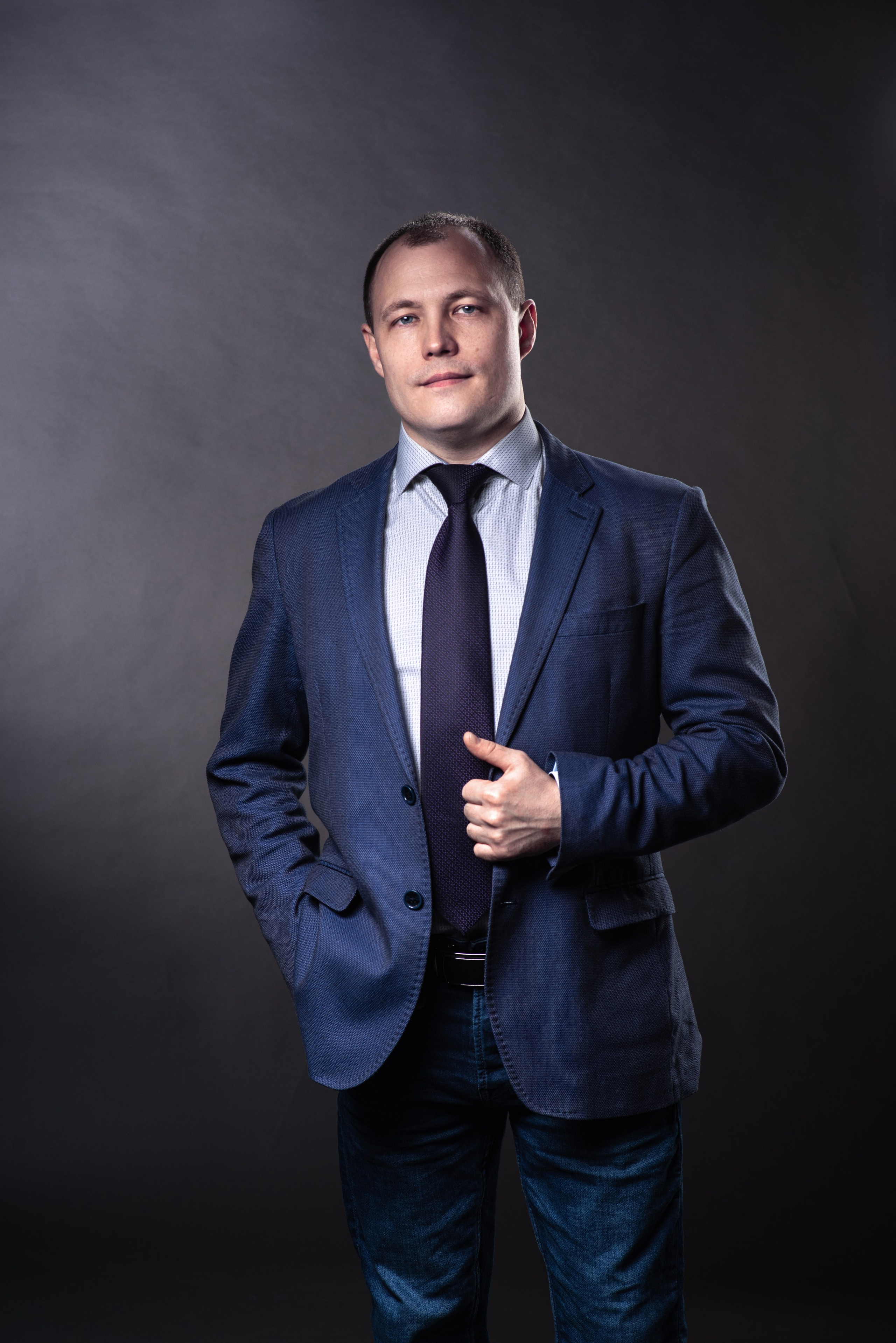 Фотосессия в деловом стиле в студии в Ростове-на-Дону Залитко Вячеслав