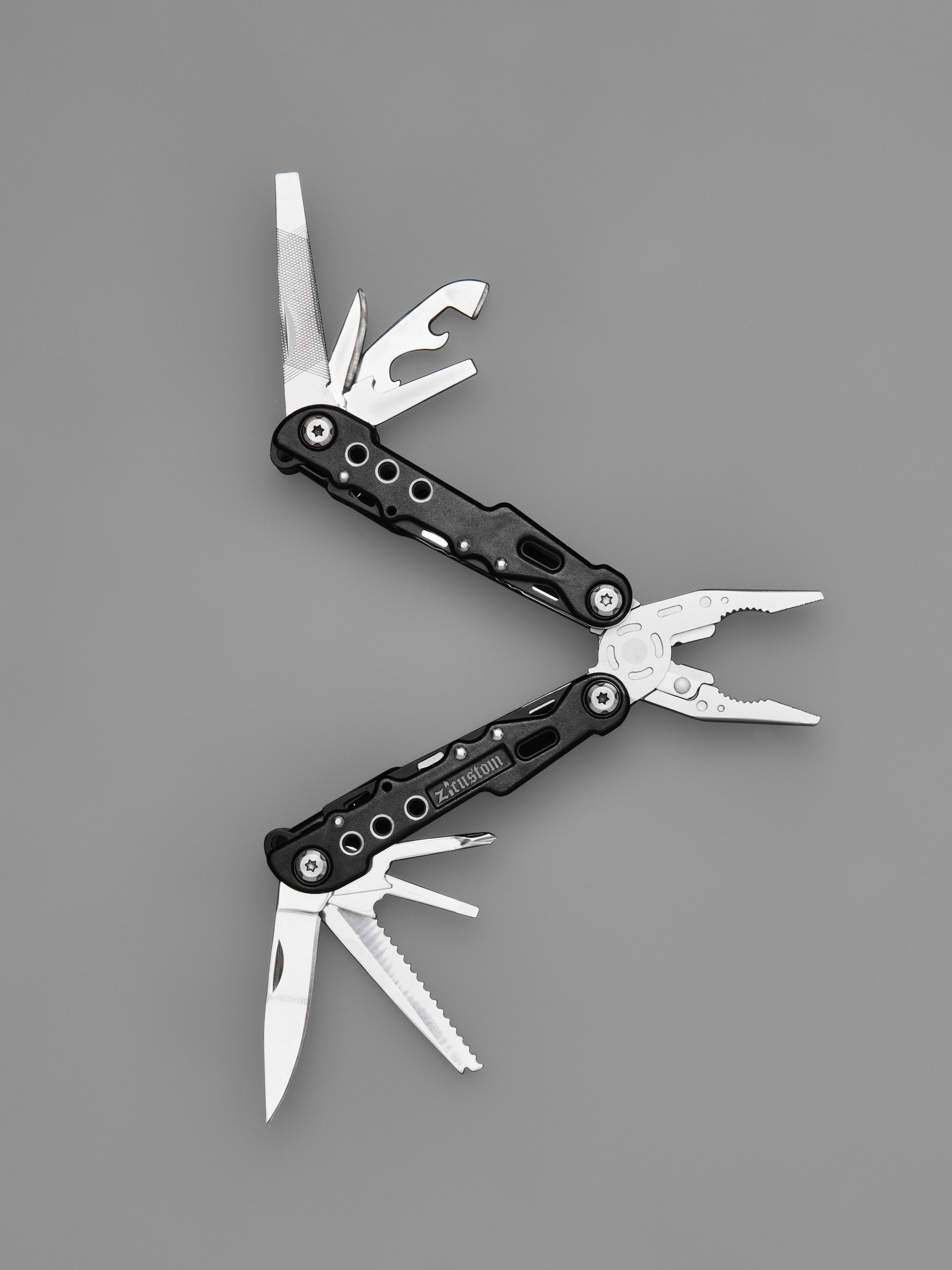 Ножи, мультитулы. Предметный фотограф в Нижнем Новгороде Аладышкина Анастасия