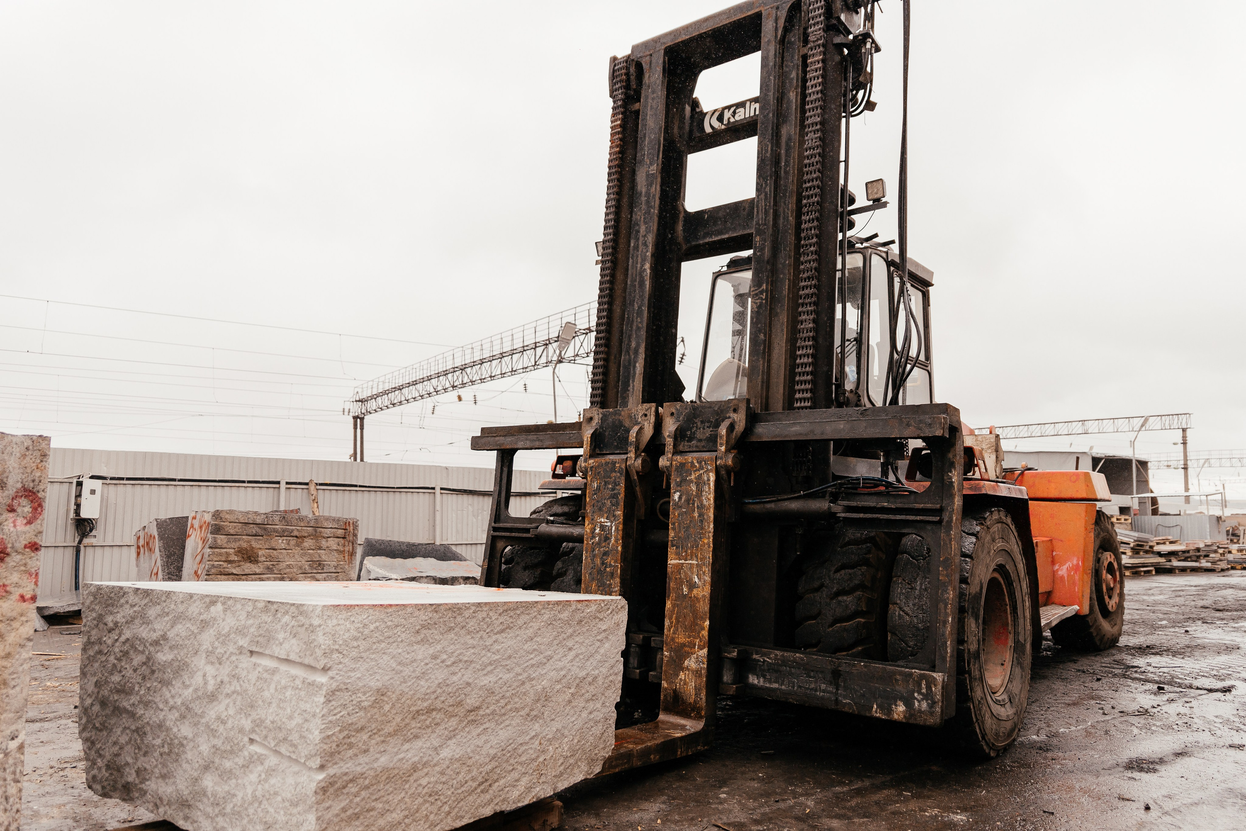 Камнеобрабатывающий завод. Ваш самый лучший фотограф!