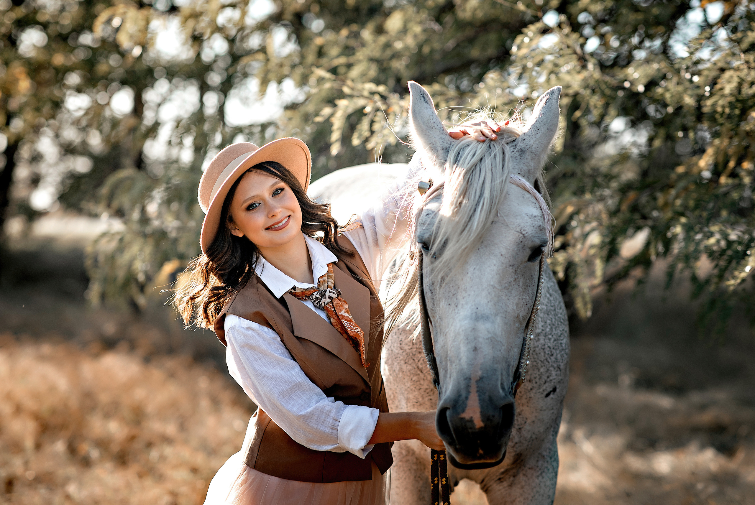 Фотосессия с лошадью. Фотограф-стилист Крым Прокат одежды в Крыму. Фотосессии в Крыму