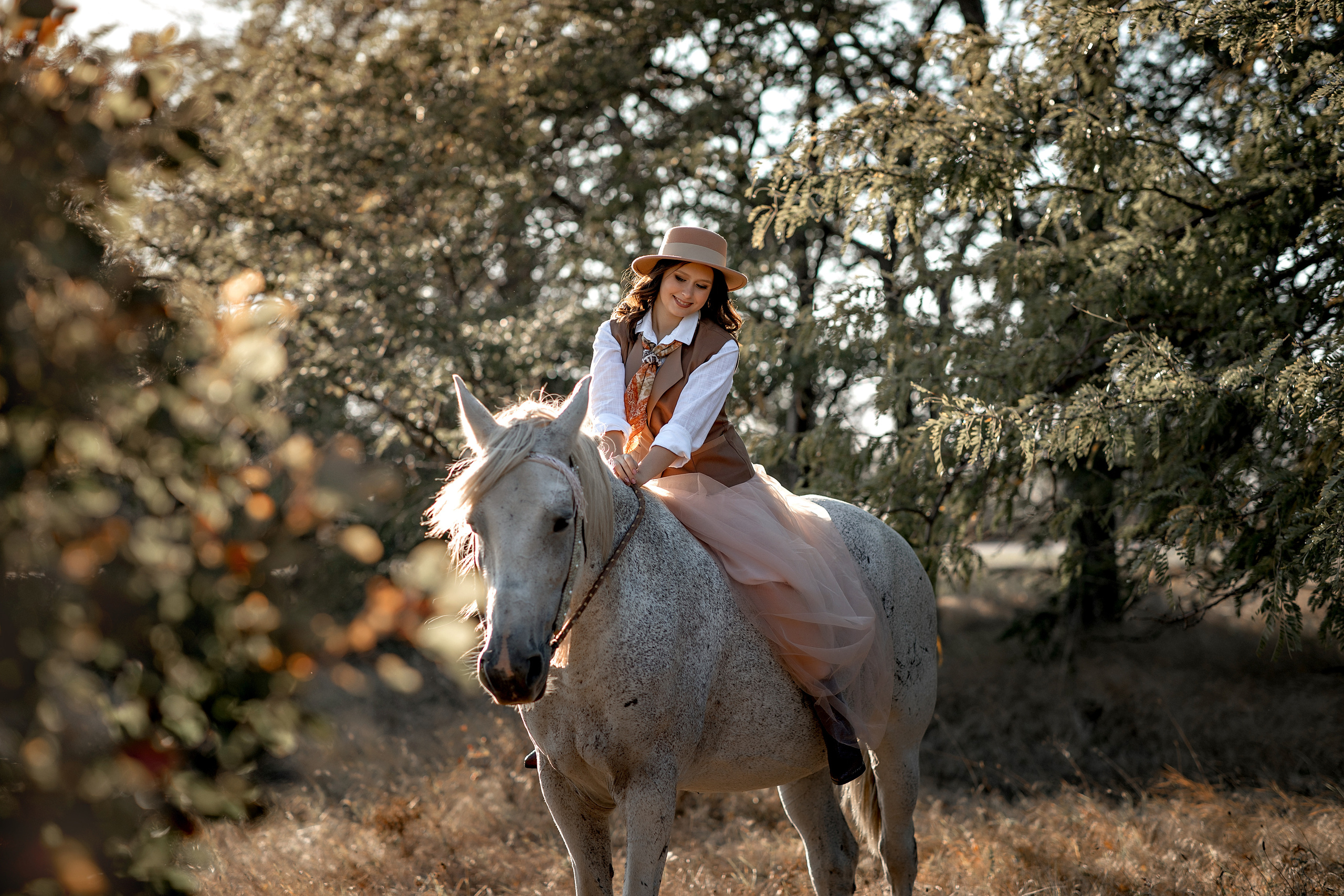 Фотосессия с лошадью. Фотограф-стилист Крым Прокат одежды в Крыму. Фотосессии в Крыму