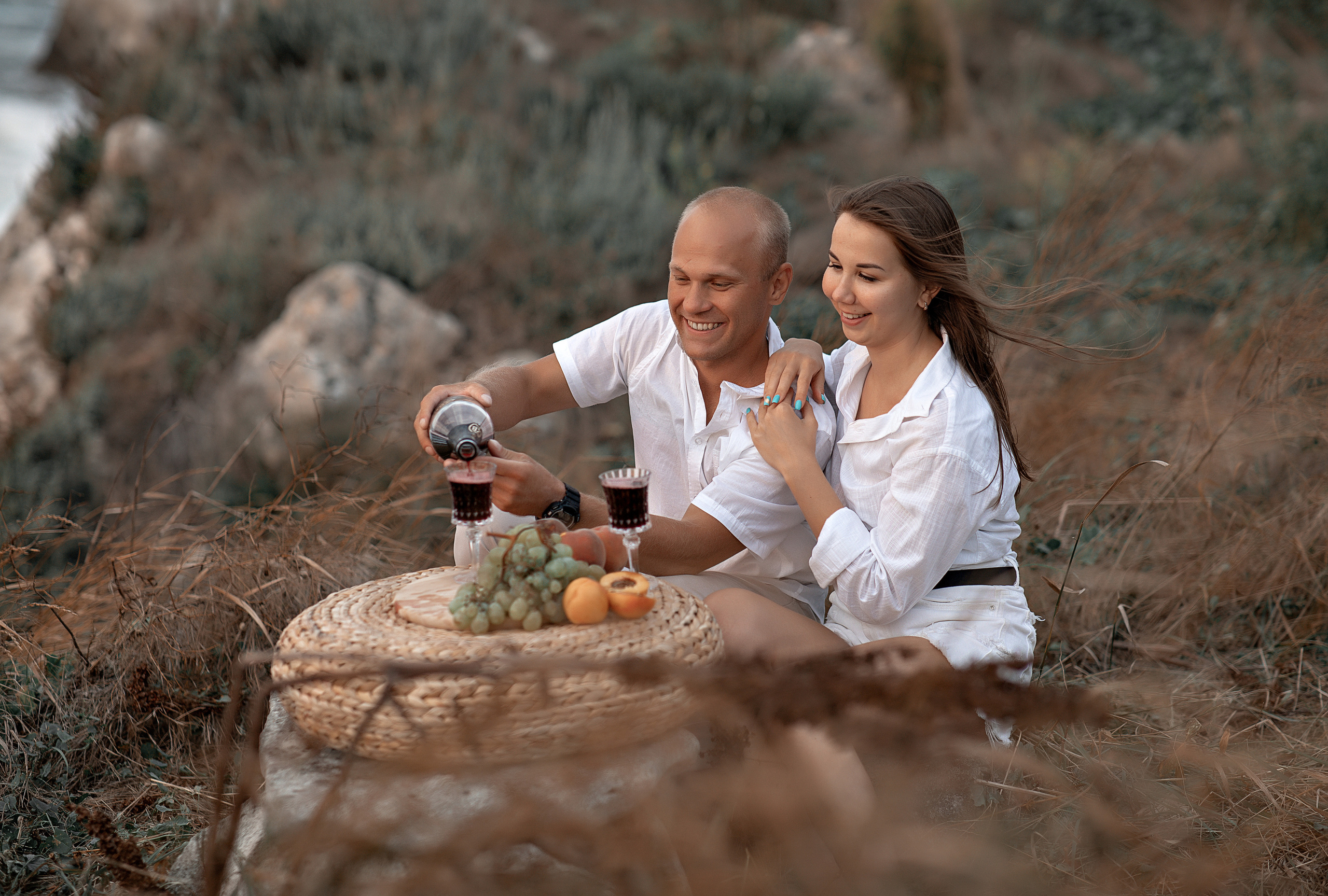 Выездные фотосессии. Съемка для влюбленных. Фотограф-стилист Крым Прокат одежды в Крыму. Фотосессии в Крыму