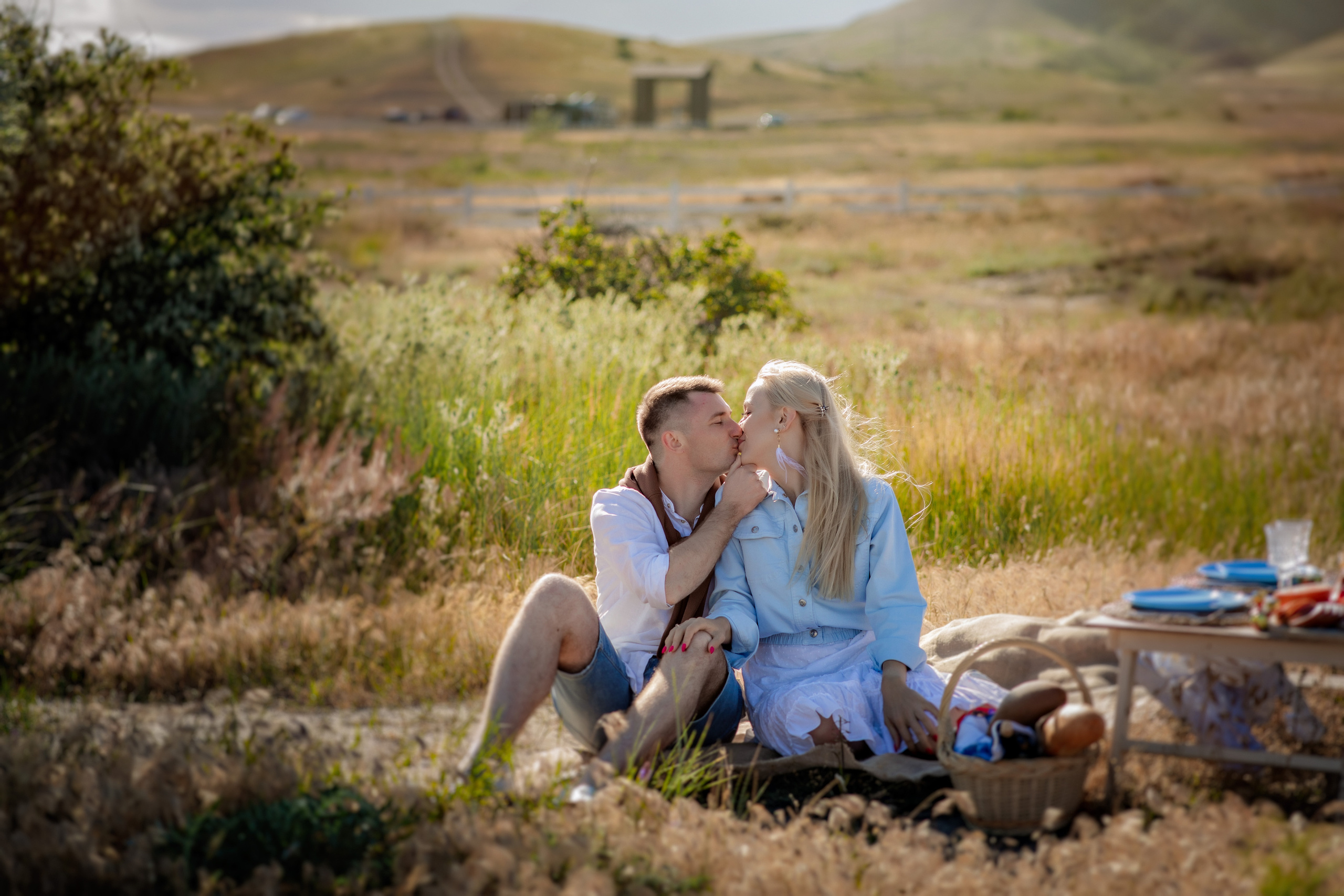 Выездные фотосессии. Съемка для влюбленных. Фотограф-стилист Крым Прокат одежды в Крыму. Фотосессии в Крыму