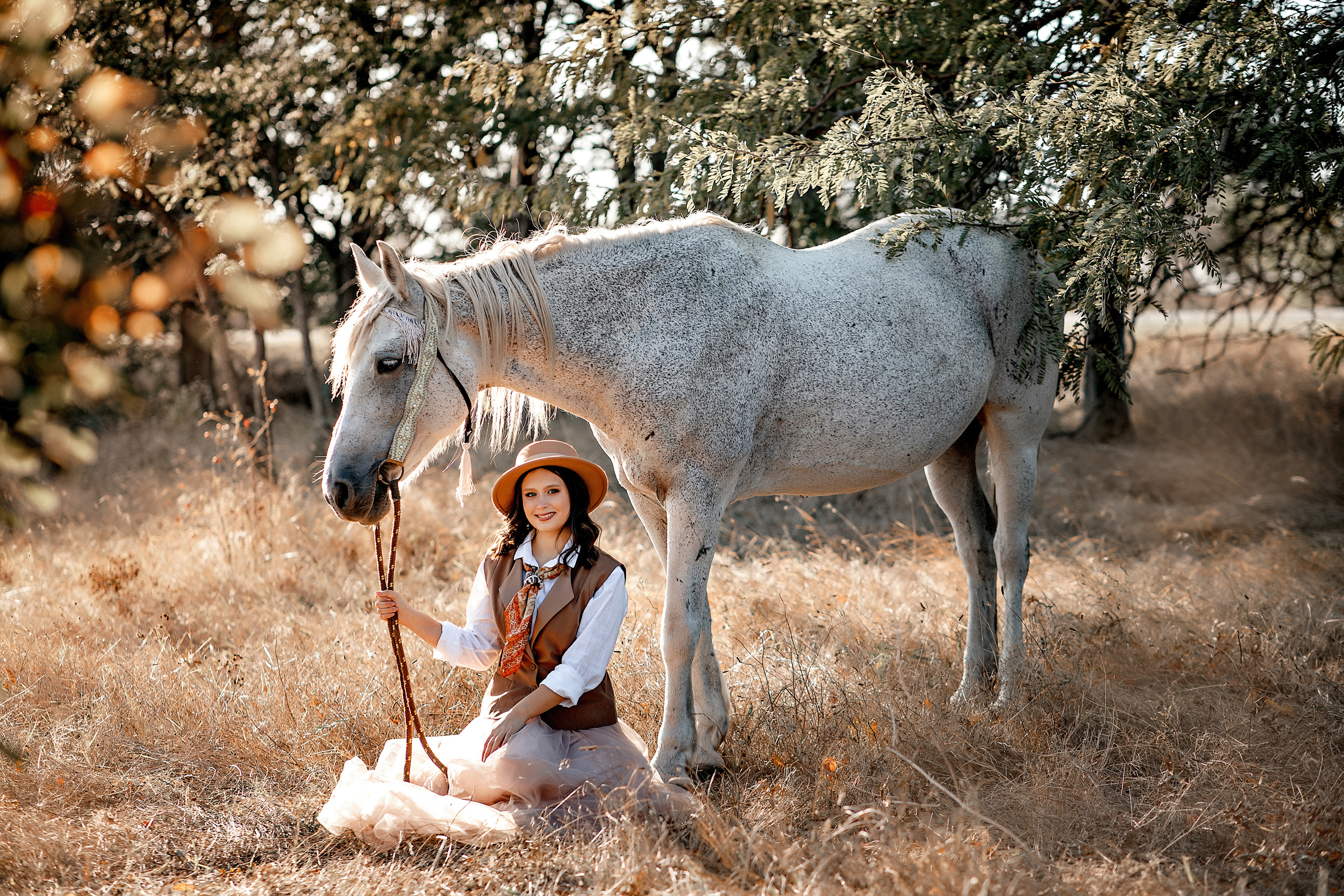 Фотосессия с лошадью. Фотограф-стилист Крым Прокат одежды в Крыму. Фотосессии в Крыму