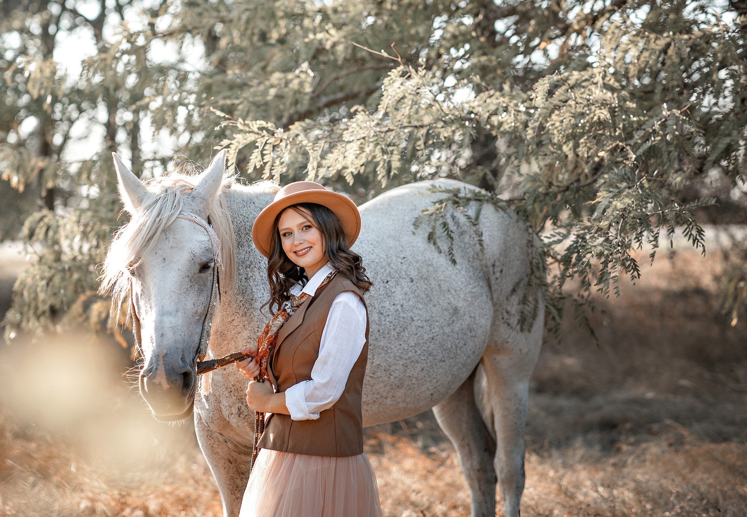 Фотосессия с лошадью. Фотограф-стилист Крым Прокат одежды в Крыму. Фотосессии в Крыму