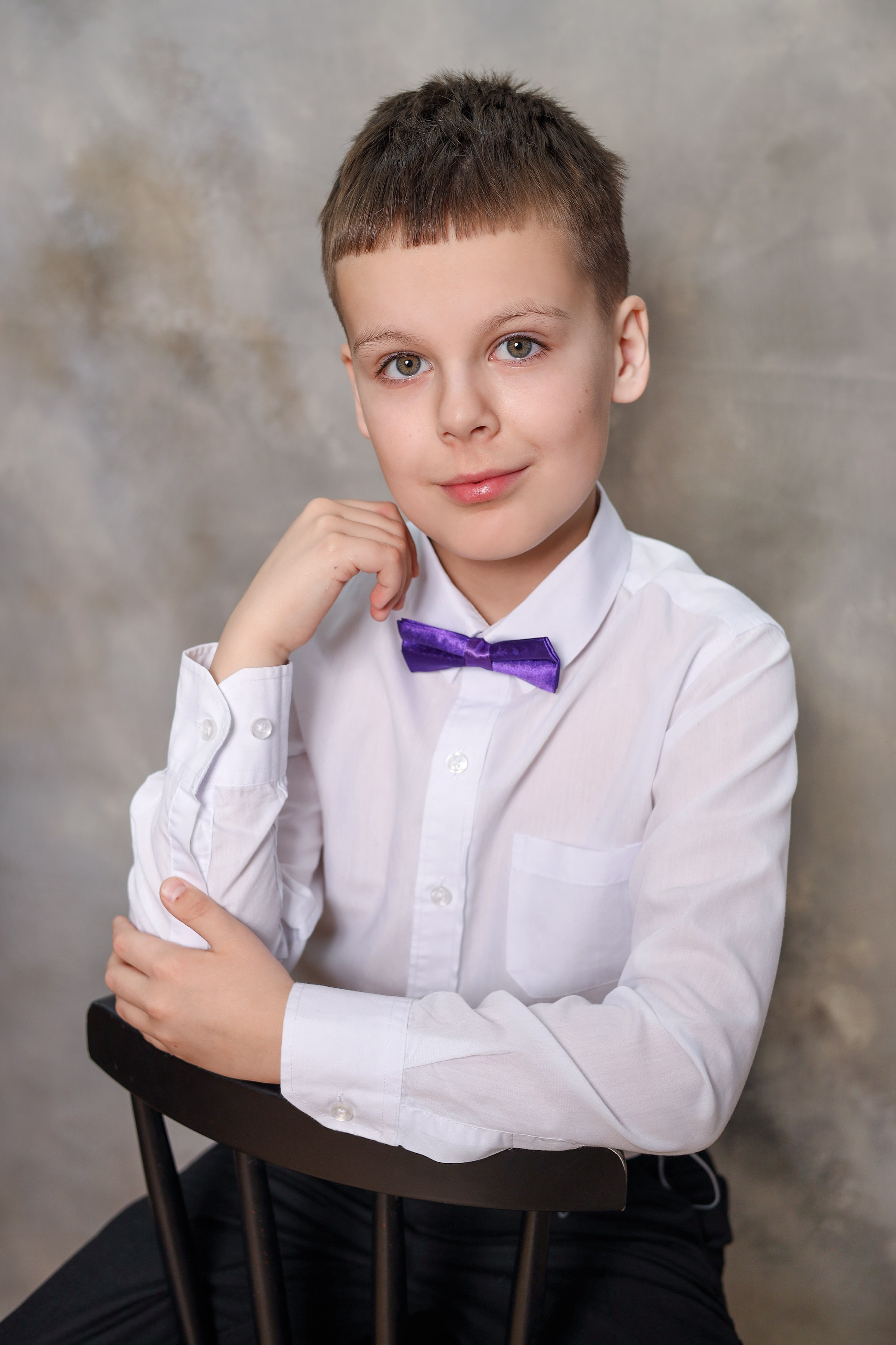 Фон Бежевый. Фотостудия «Стремянка».Фотосессии в детских садах и школах