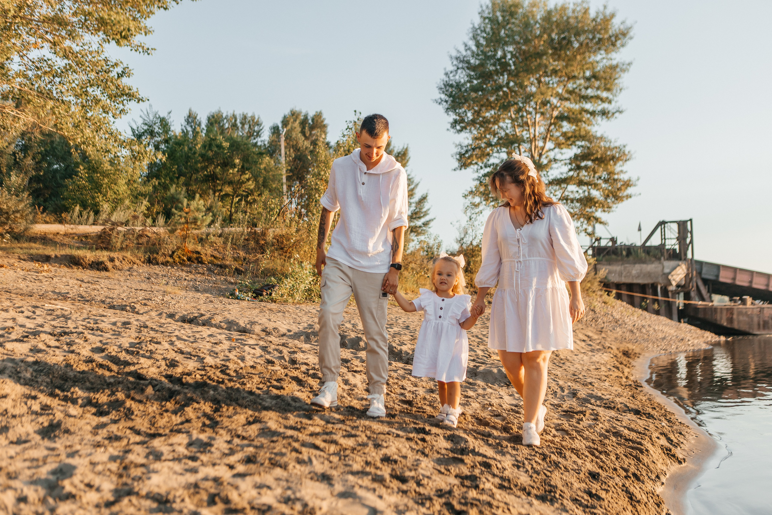 Семейная фотосессия на закате. Дарья Белякова. Свадебный, детский и семейный фотограф в городе Бийск