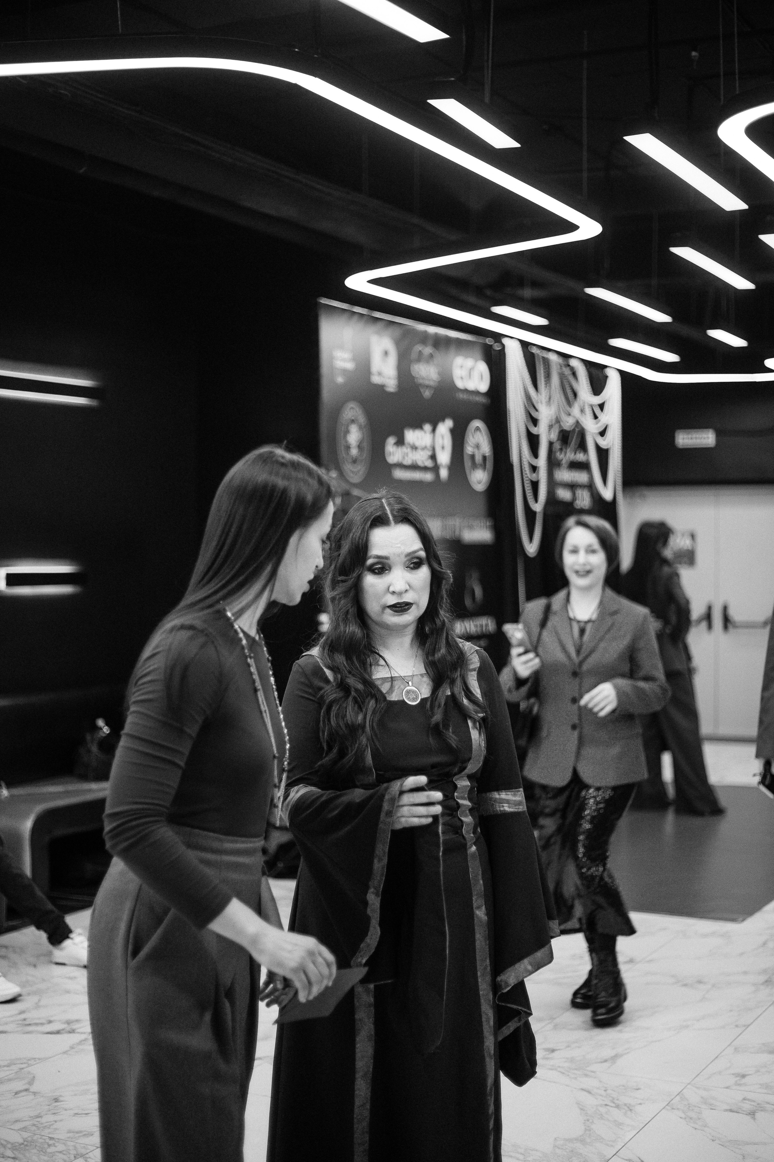 ФЭШН КОНФА. СВОИ. ФОТООТЧЕТЫ-СОБЫТИЯ-МЕСТА