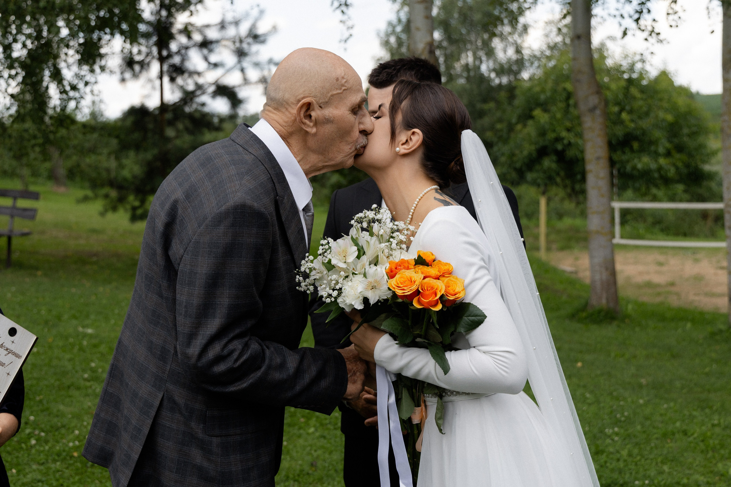 Свадебная фотосессия в агроусадьбе Лабодянка в Минске. Свадебный фотограф в Минске/Беларуси Сергей Спиридонов