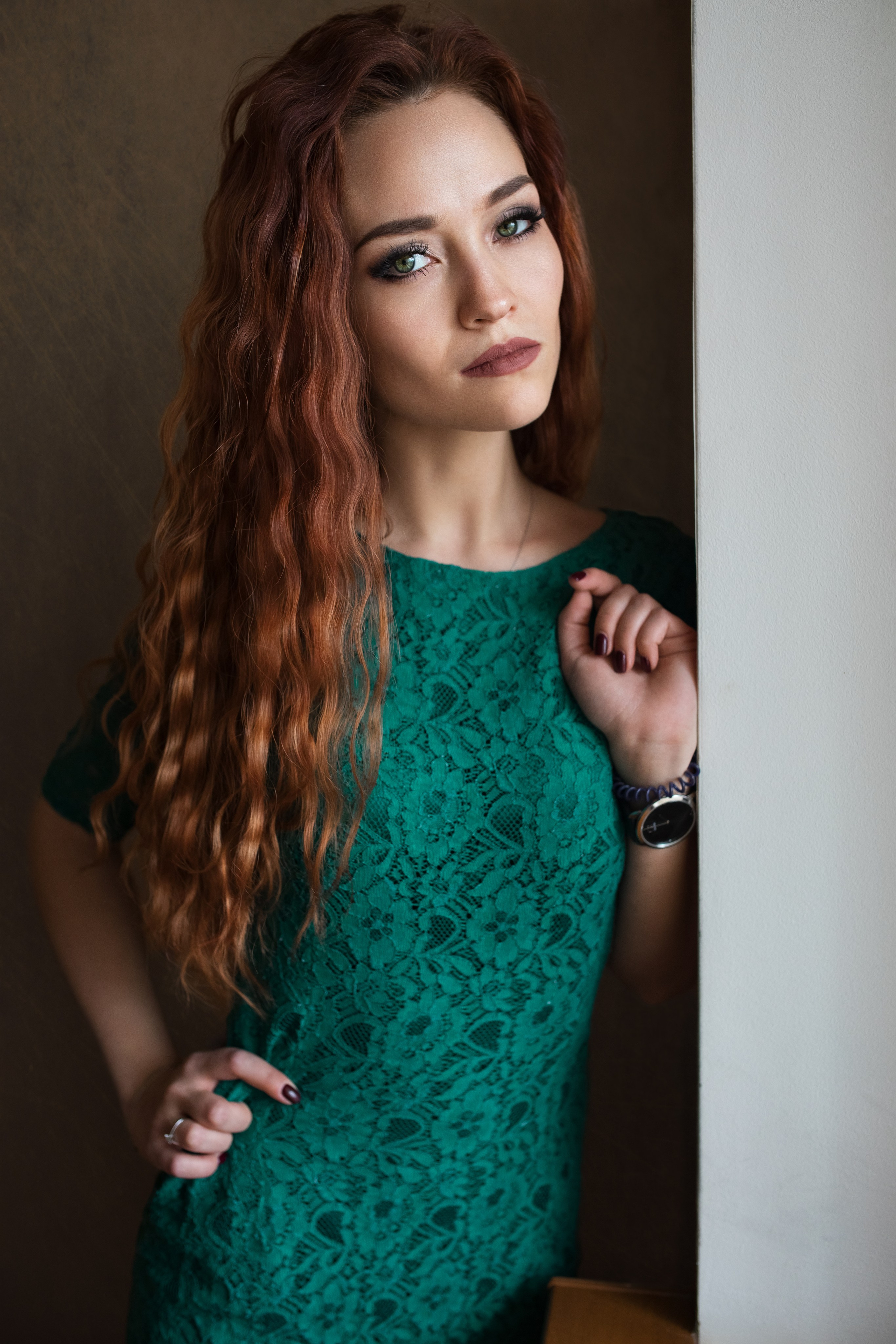 Фотосет с Еленой у окна для «себя»