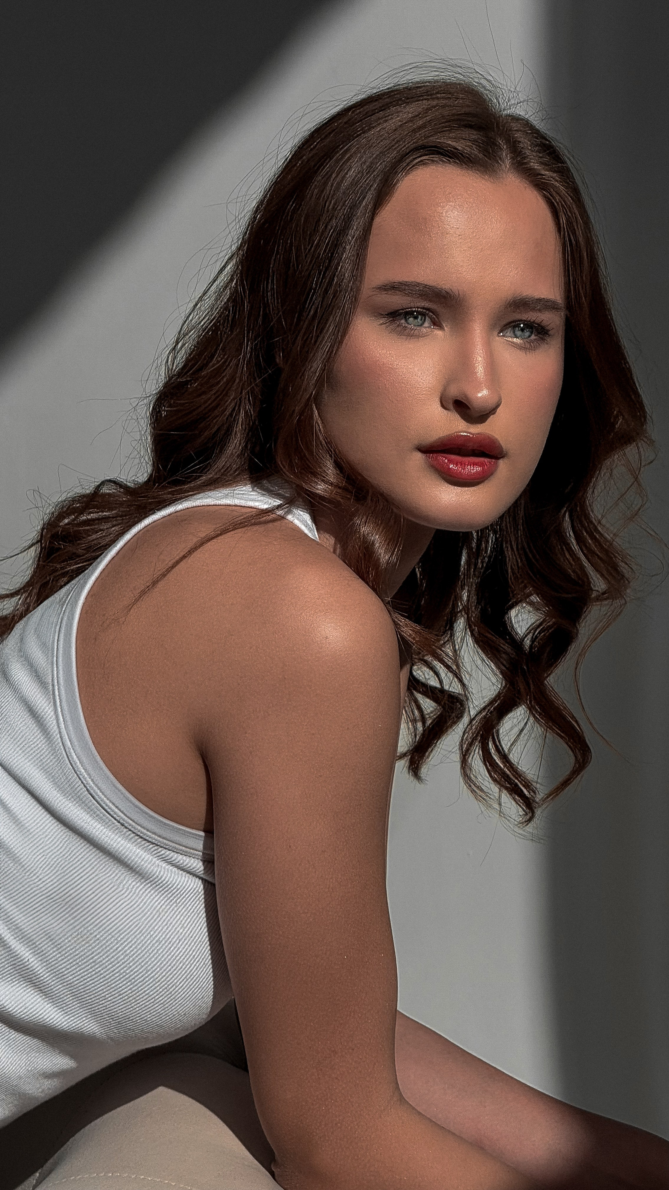 Люба. Главная