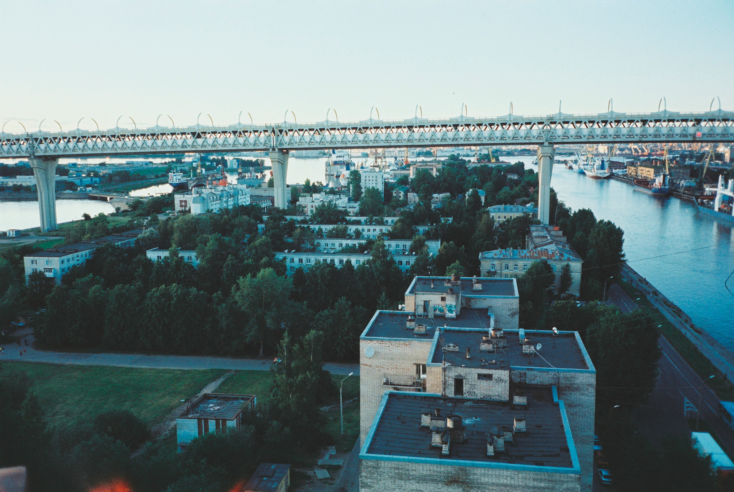 Фотографии цветные. Свадебный и семейный пленочный фотограф в Петербурге Истомина Ирина