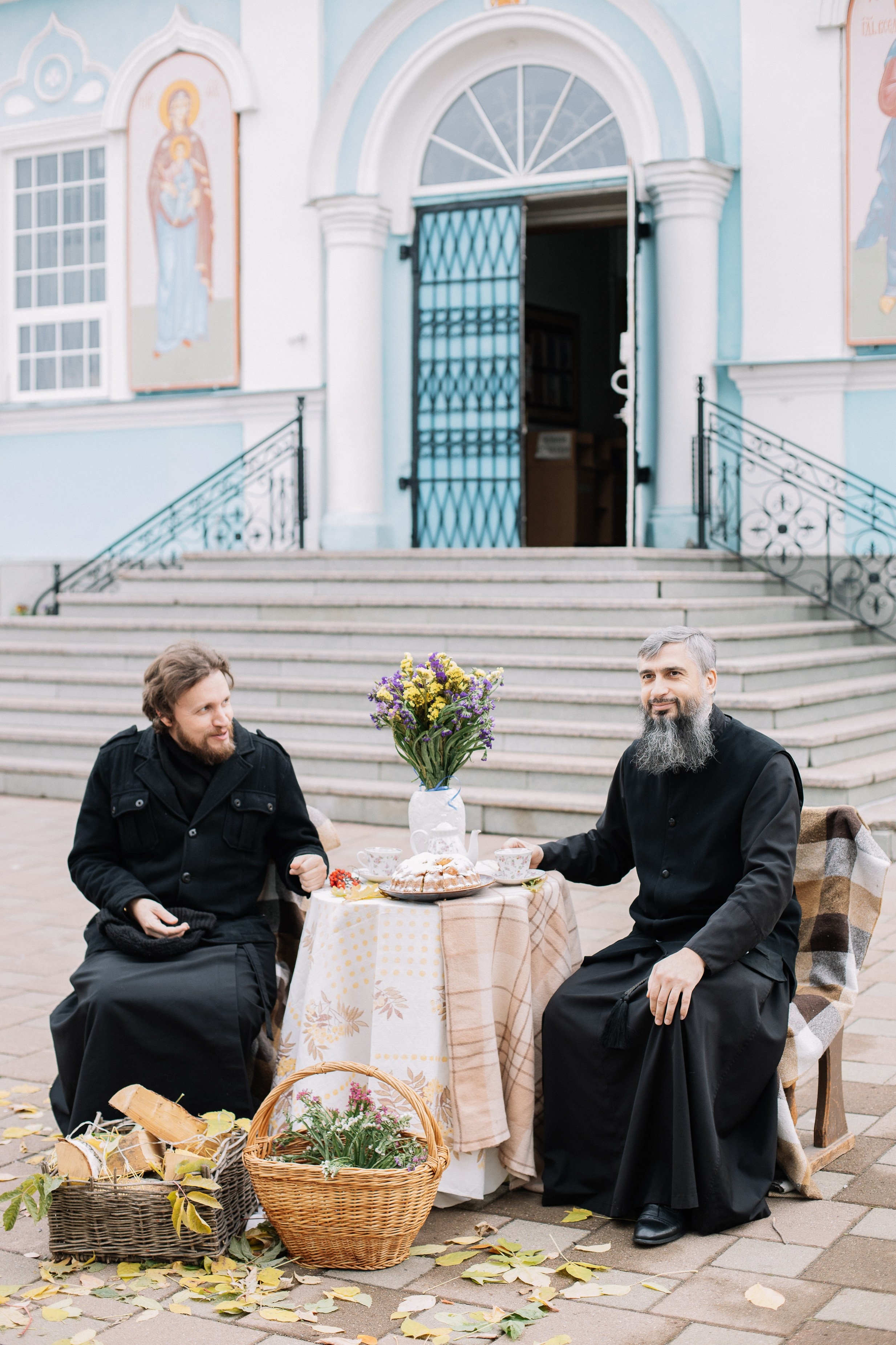 Покров в храме Иоанна Предтечи. Семейный фотограф Трусова Евгения в Екатеринбурге