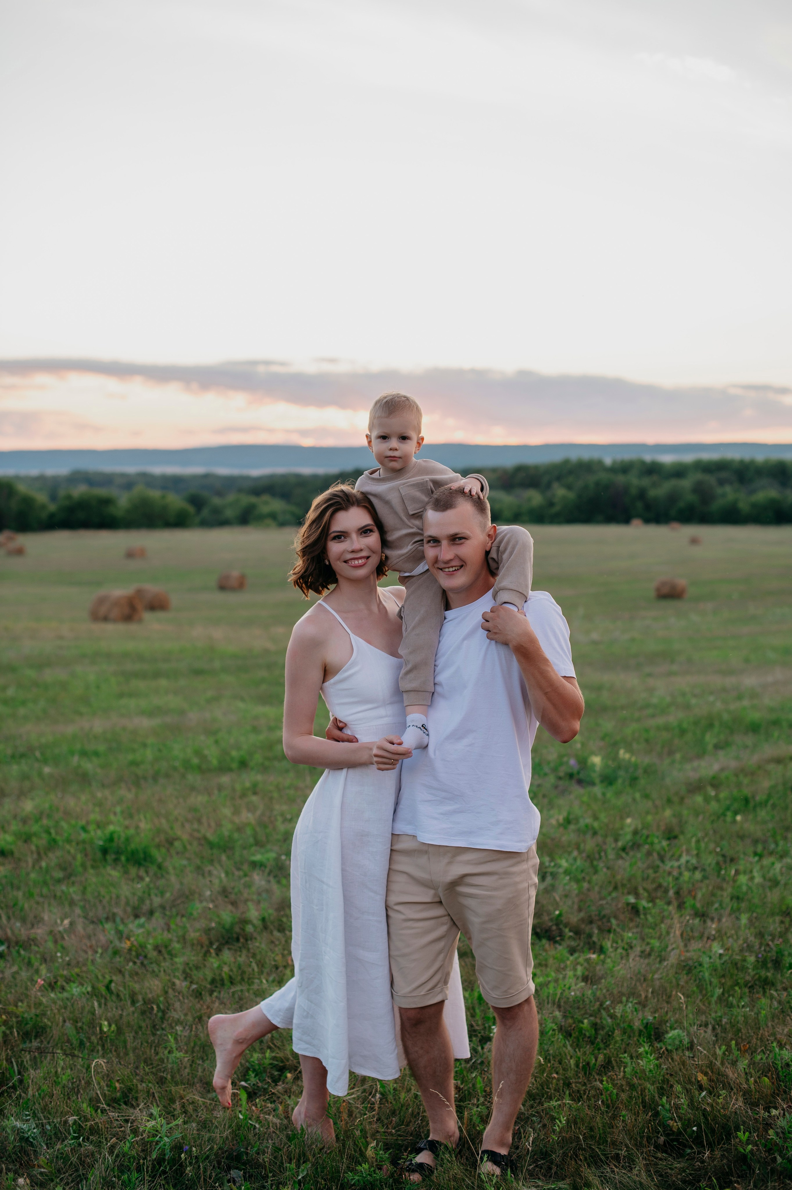 Семейная прогулка на закте. Фотограф Дарья Семина