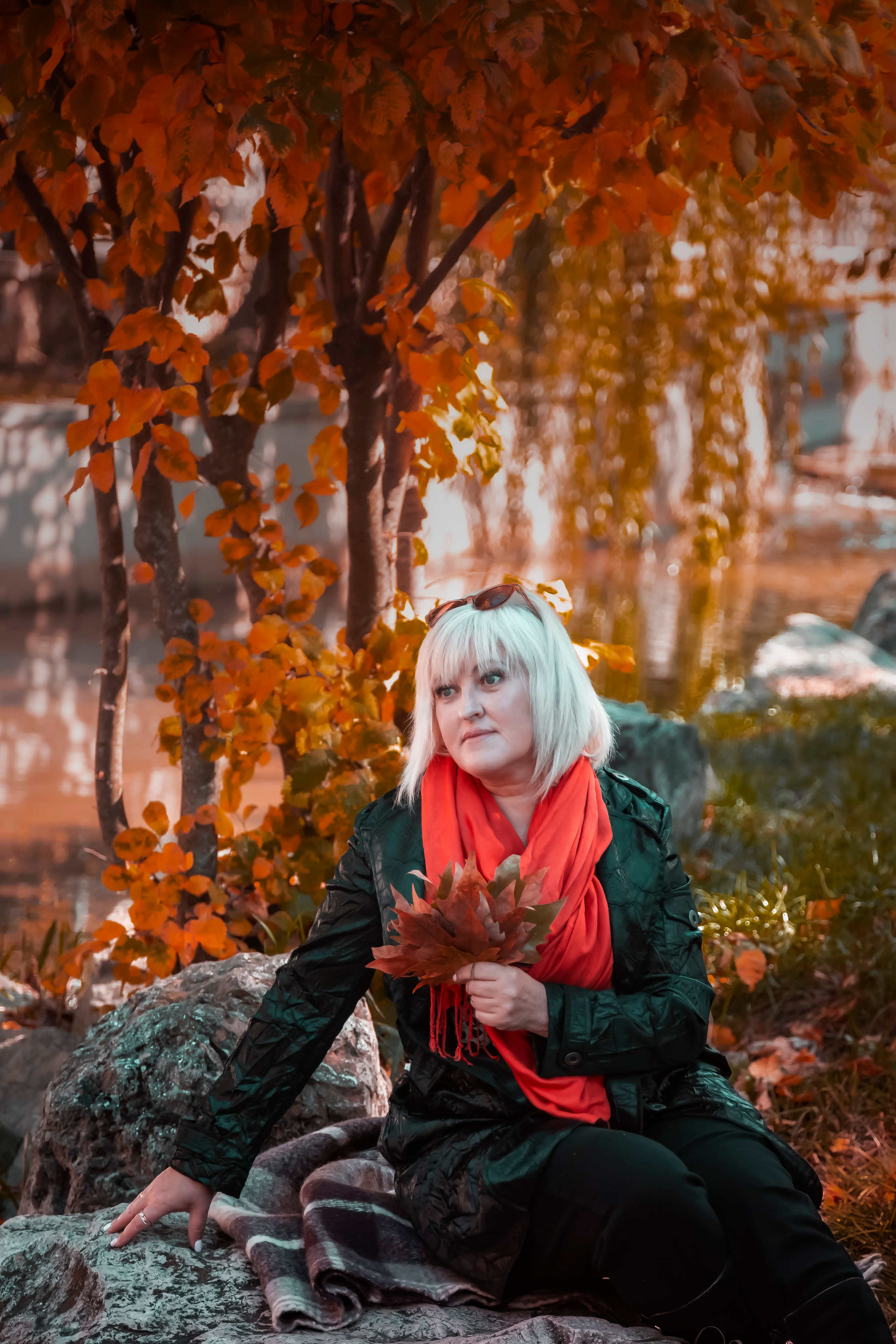 женский портрет, осенний портрет, фотопрогулка по городу, экспресс-фотосессия, лайфстайл фотосессия, фотограф в Симферополе, женский фотограф, коуч-фотограф, заказать фотосессию в Симферополе, фотосессия для девушки, фотосессия для женщины, женщина 50+, женская красота, осенние краски, художественная фотография, фотосессия у профессионала