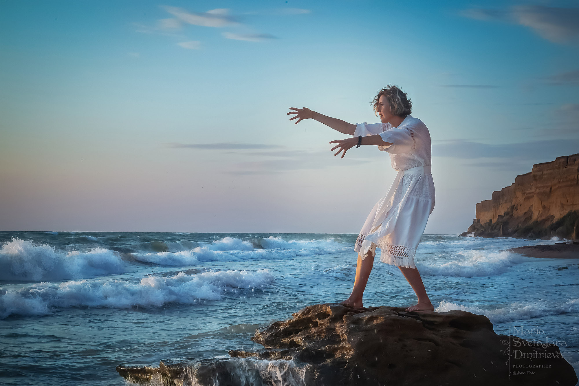 Лена: закат на берегу моря. Фотограф в Симферополе и Крыму — Мария СветоЯра Дмитриева | Индивидуальные и семейные съёмки