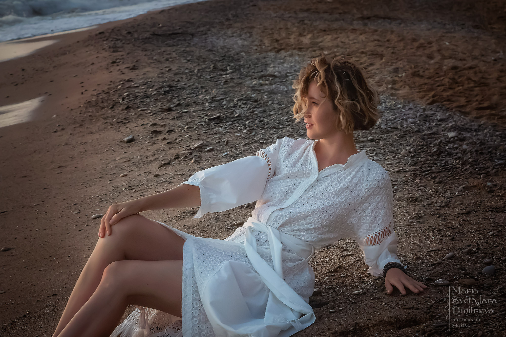 Лена: закат на берегу моря. Фотограф в Симферополе и Крыму — Мария СветоЯра Дмитриева | Индивидуальные и семейные съёмки