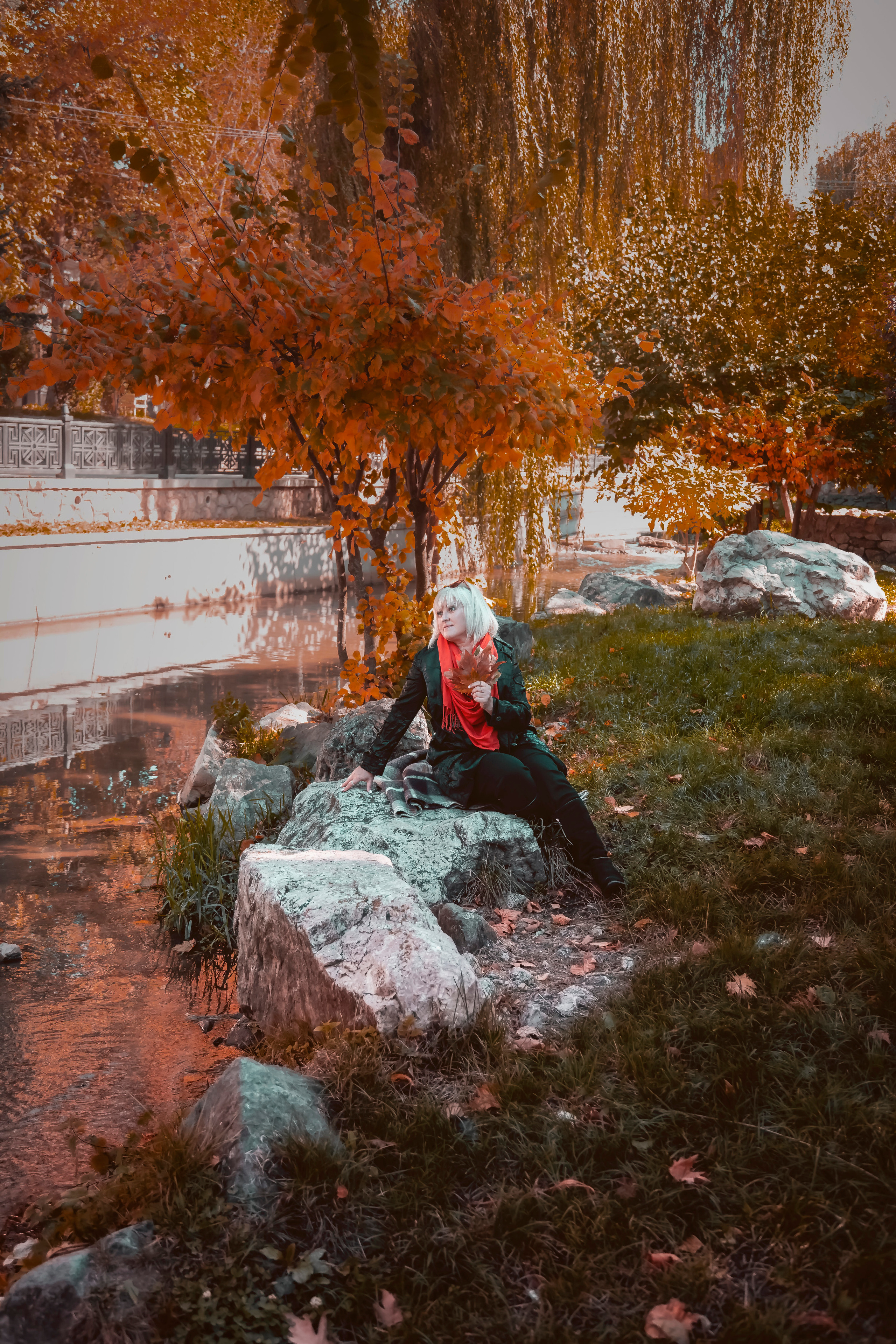 женский портрет, осенний портрет, фотопрогулка по городу, экспресс-фотосессия, лайфстайл фотосессия, фотограф в Симферополе, женский фотограф, коуч-фотограф, заказать фотосессию в Симферополе, фотосессия для девушки, фотосессия для женщины, женщина 50+, женская красота, осенние краски, художественная фотография, фотосессия у профессионала