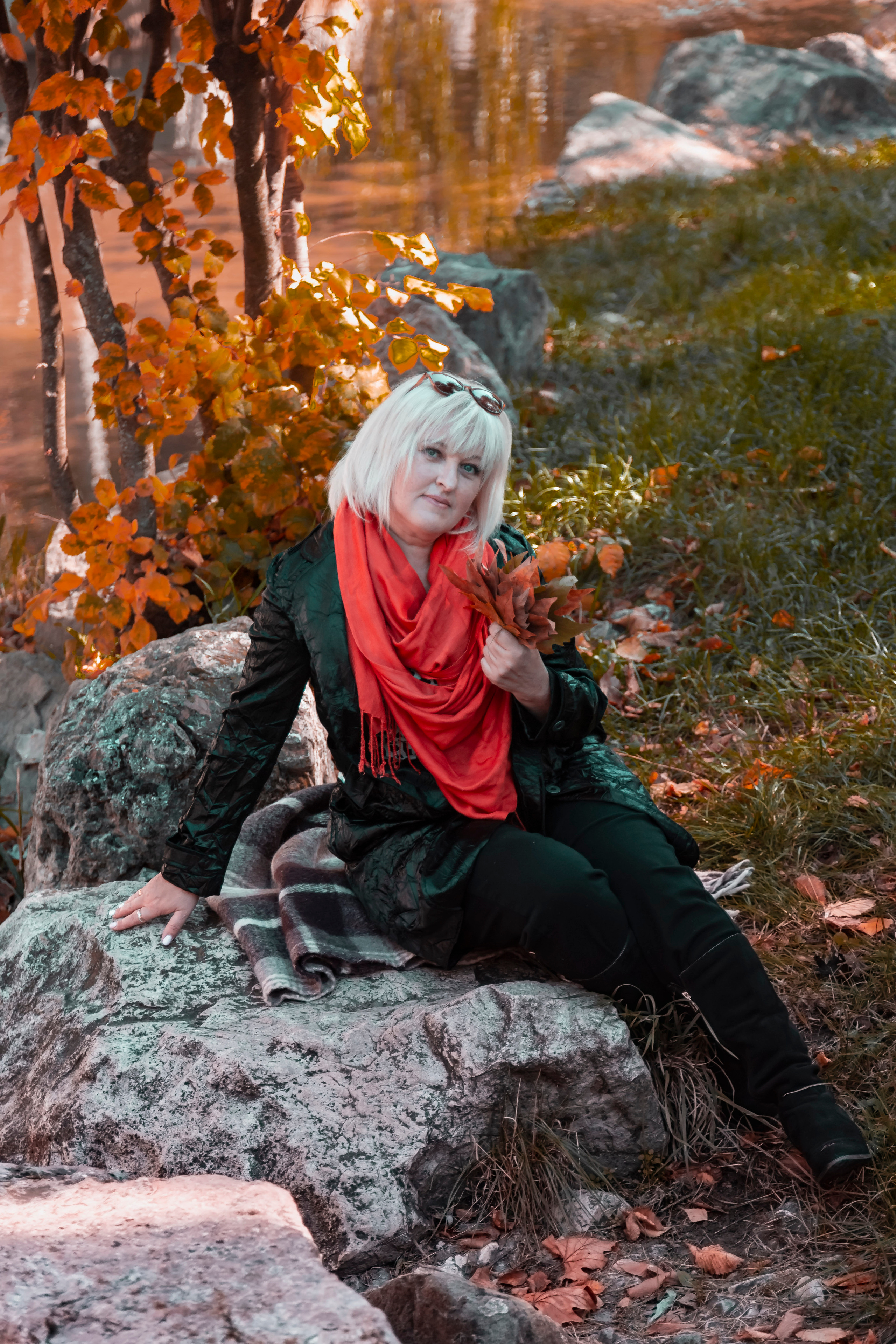 женский портрет, осенний портрет, фотопрогулка по городу, экспресс-фотосессия, лайфстайл фотосессия, фотограф в Симферополе, женский фотограф, коуч-фотограф, заказать фотосессию в Симферополе, фотосессия для девушки, фотосессия для женщины, женщина 50+, женская красота, осенние краски, художественная фотография, фотосессия у профессионала