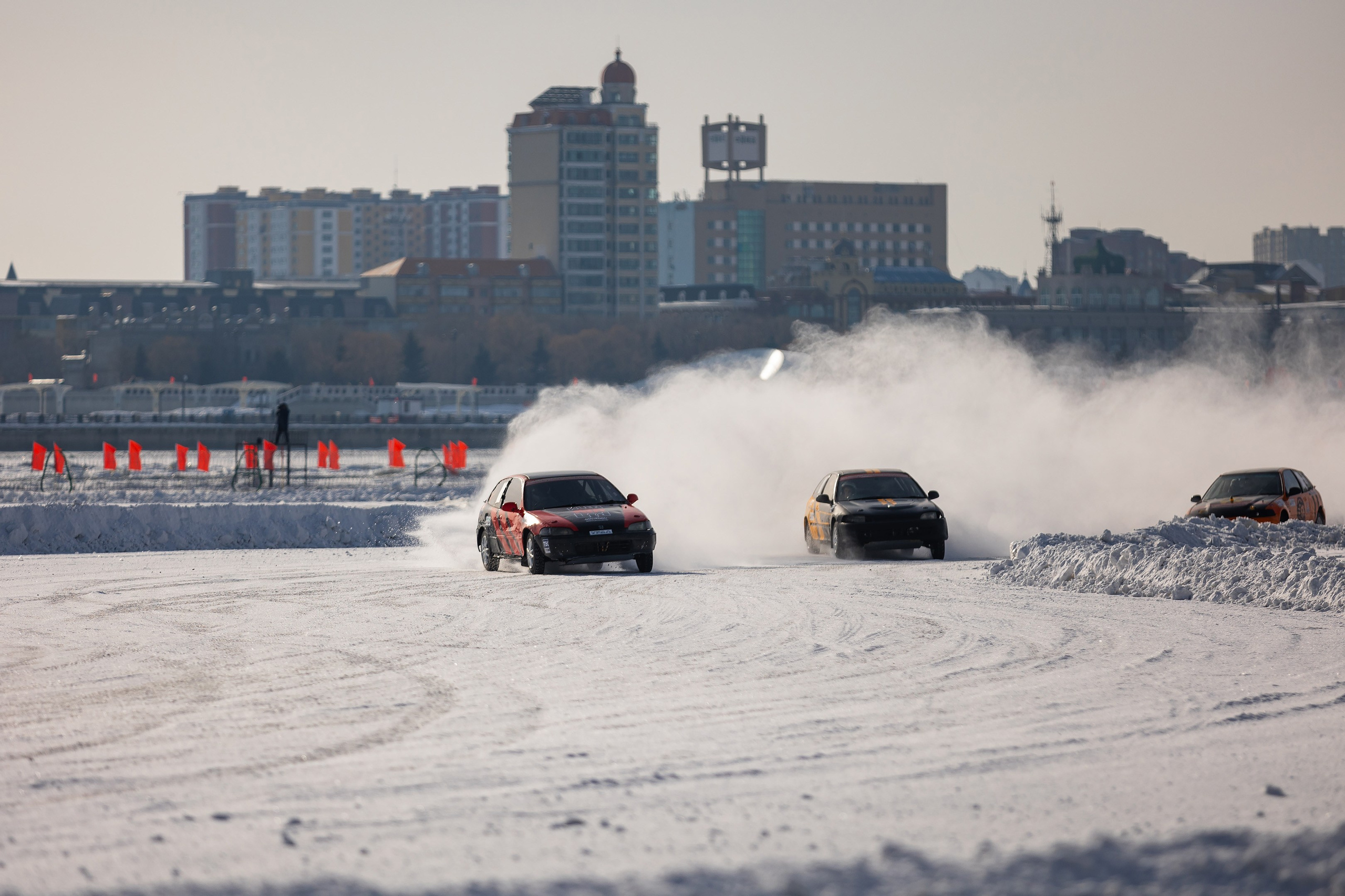 Гонки на Амуре (Россия — Китай). День 2. Фотограф Эдуард Глок в г. Благовещенске Амурской области