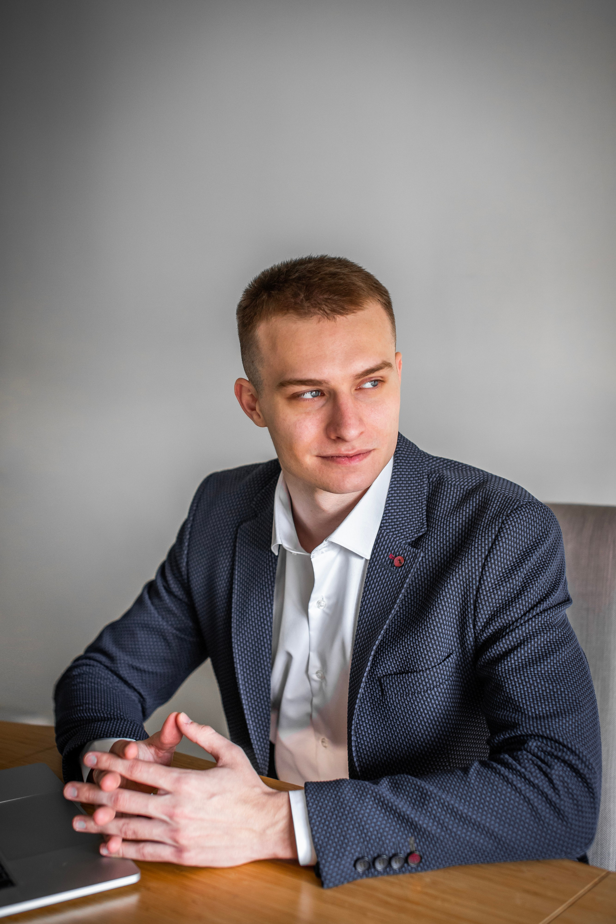 Фотосессия для бизнеса, контент для соцсетей, фото сотрудников. Свадебная, репортажная и бизнес съёмка в Ростове-на-Дону