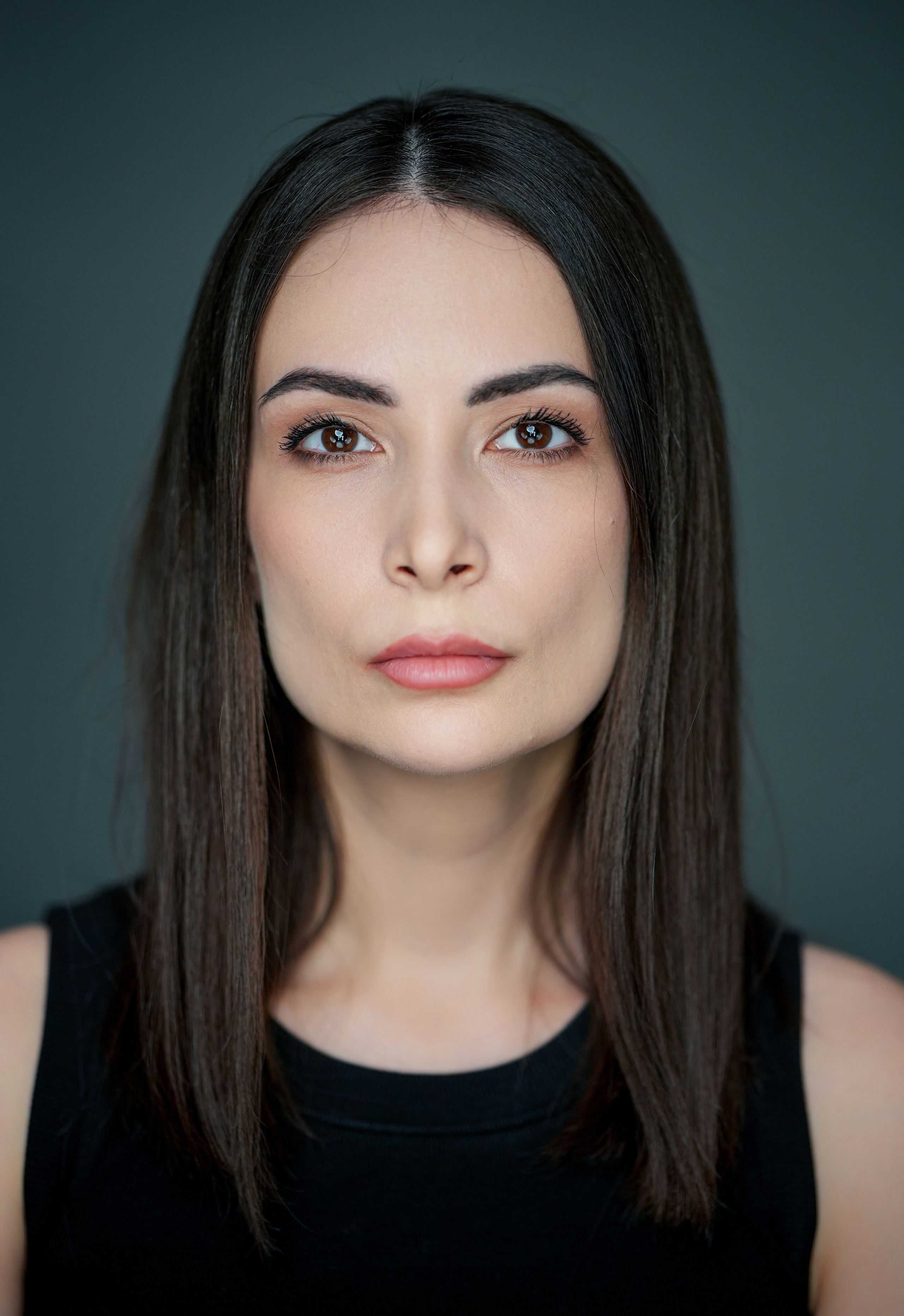 Актриса Полина Тотоева. Портретная съемка в Москве, студийный фотограф Игорь Фомин