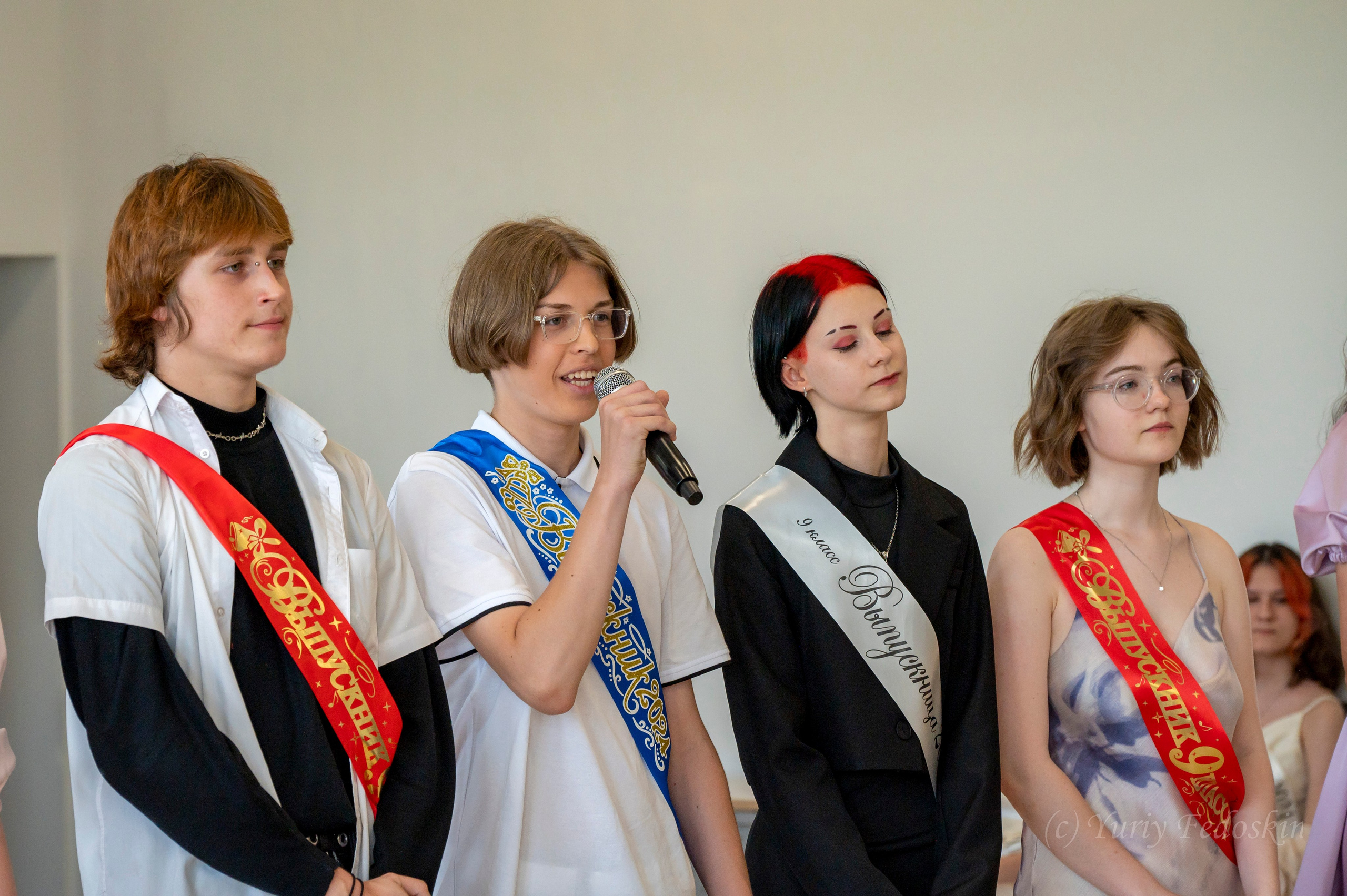 Репортаж о выпускном 9 классов в школе № 7 города Королёва, 26.06.24г. Профессиональный фотограф интерьеров в Москве Юрий Федоскин