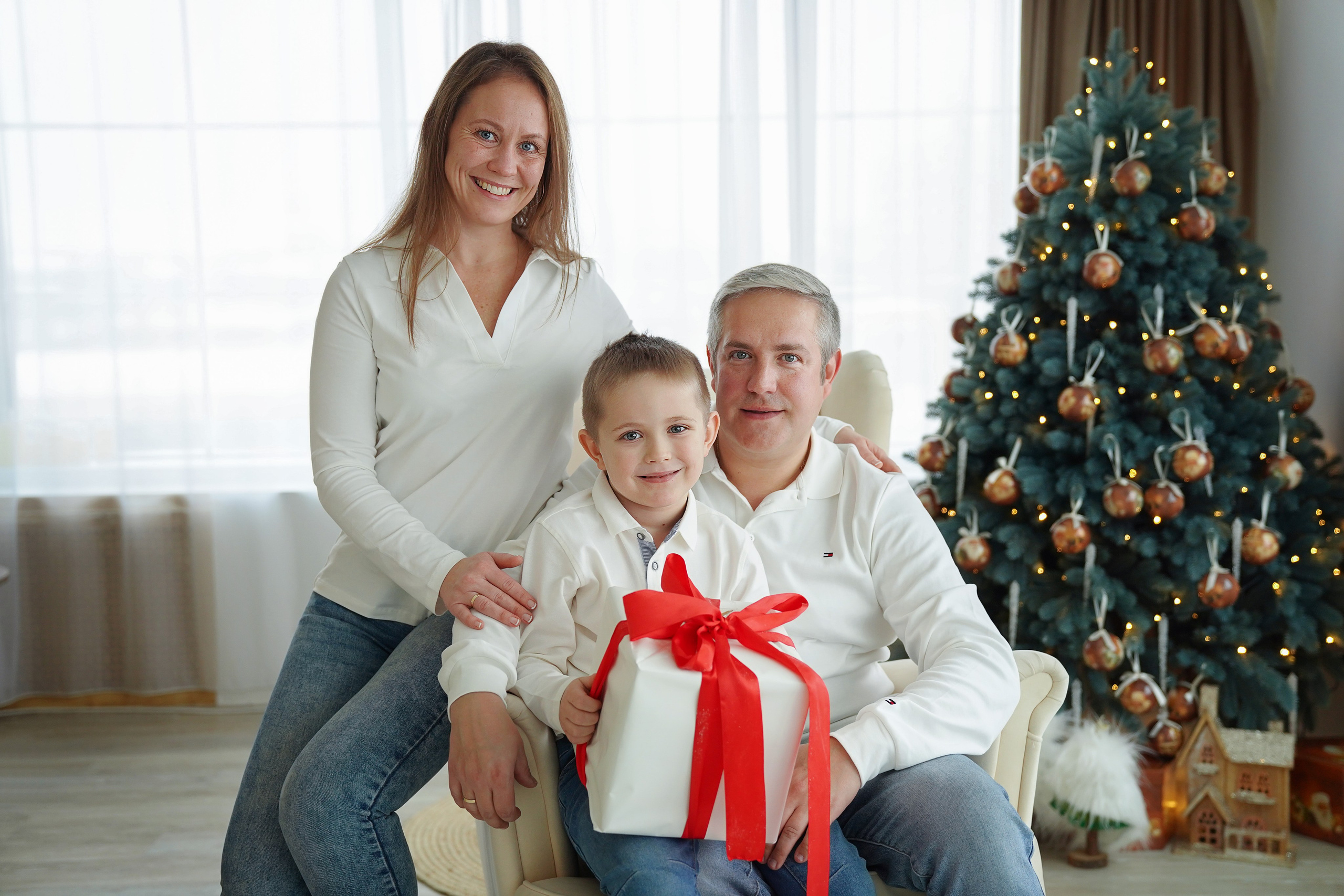 Семейная фотосессия в студии ZOOM (Сосенки). Семейный и детский фотограф в Москве Екатерина Офицерова
