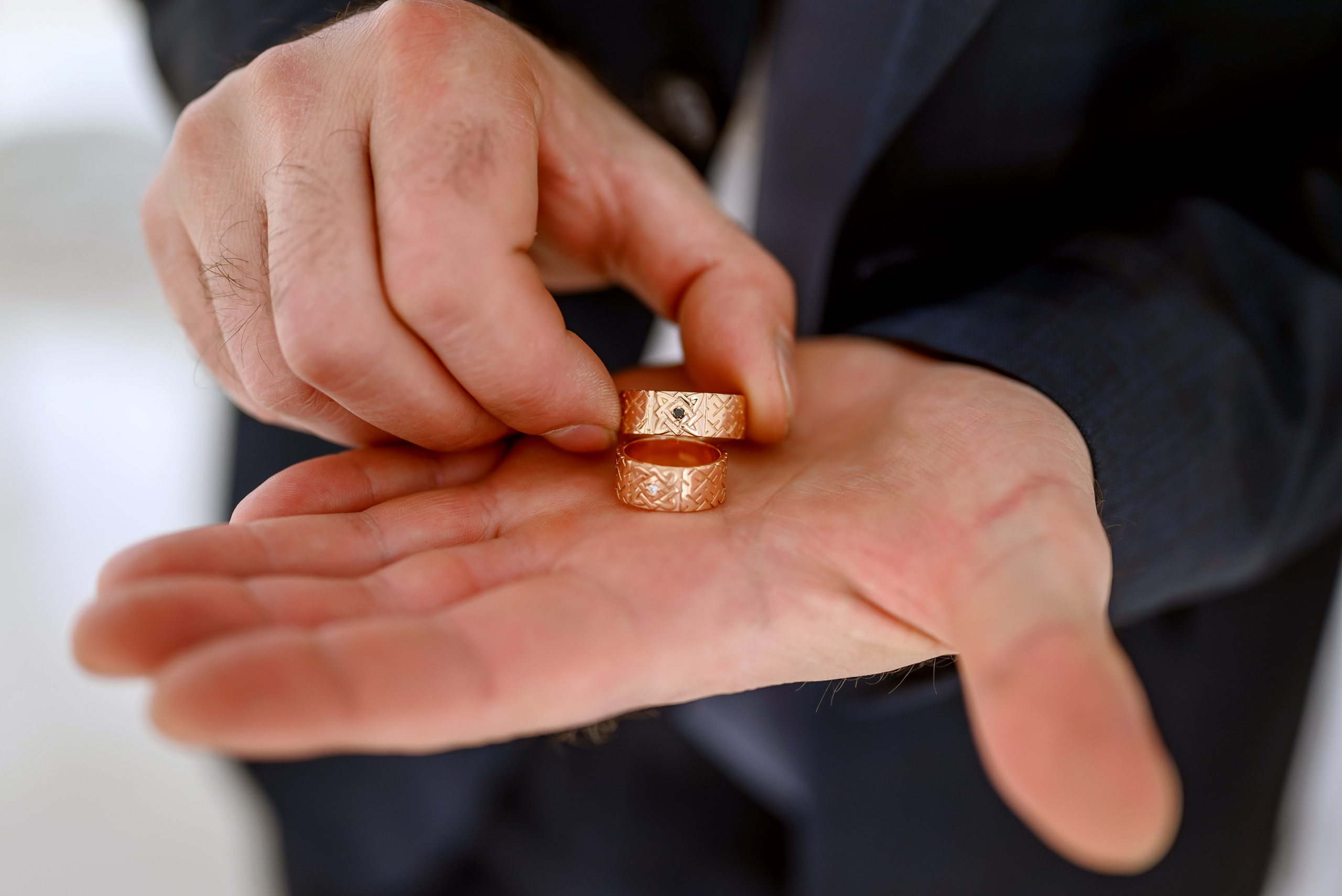 Свадебная фотосессия в залах фотостудии Аврора. Юлия Басня семейный и свадебный фотограф в Донецке