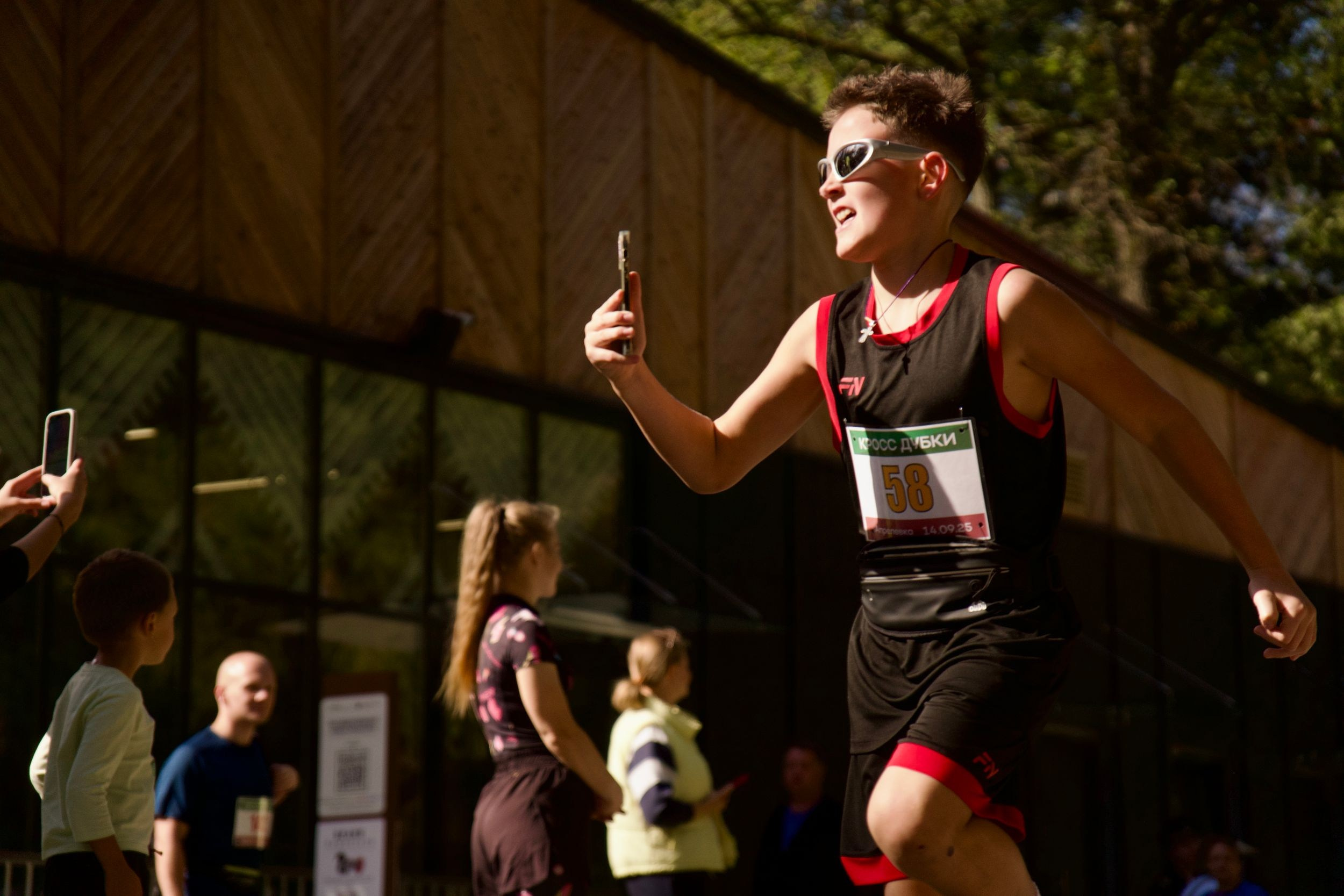 Забег в парке «Дубки». Кафе «БЕЛКА НАШЕПТАЛА». Ну оооочень концептуальное кафе