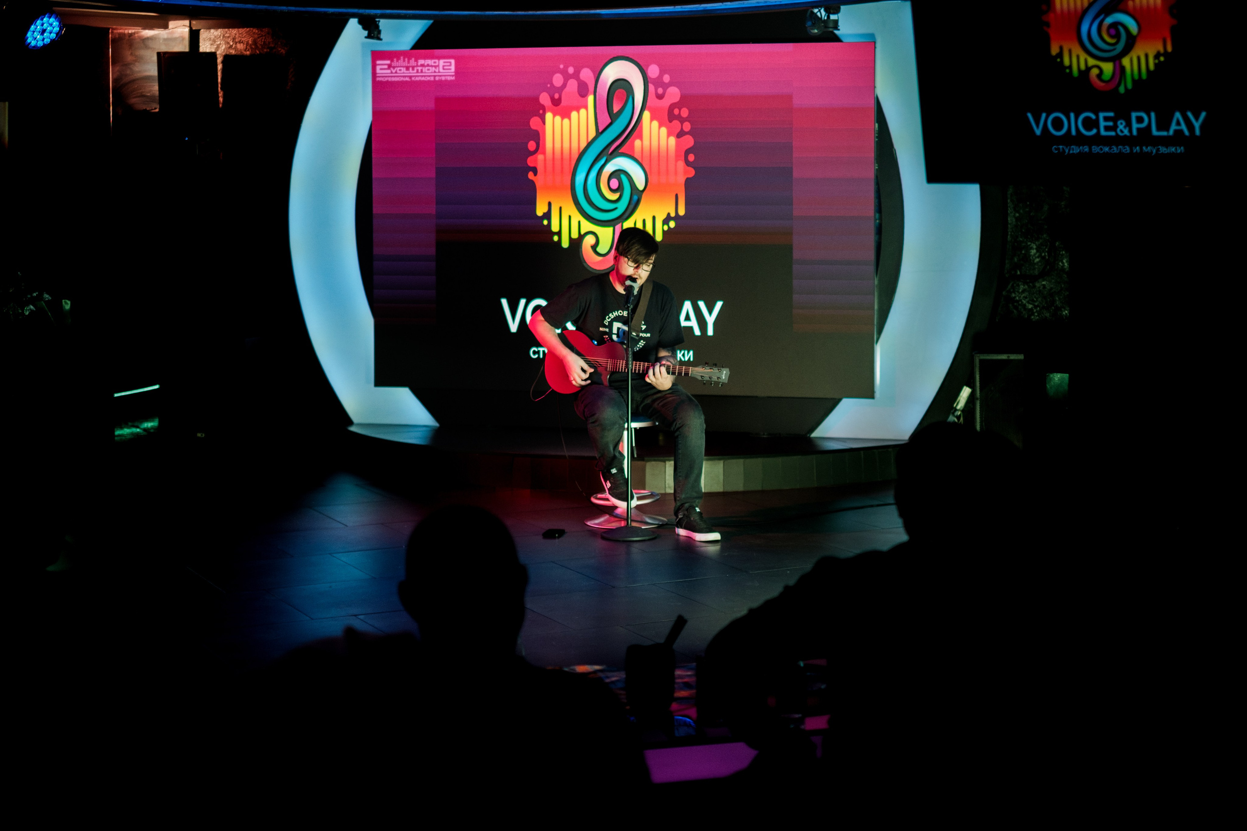 Voice&Play | караоке-бар ГОСТИ. Свадебный и репортажной фотограф Денис Ожигин в Краснодаре и Краснодарском крае