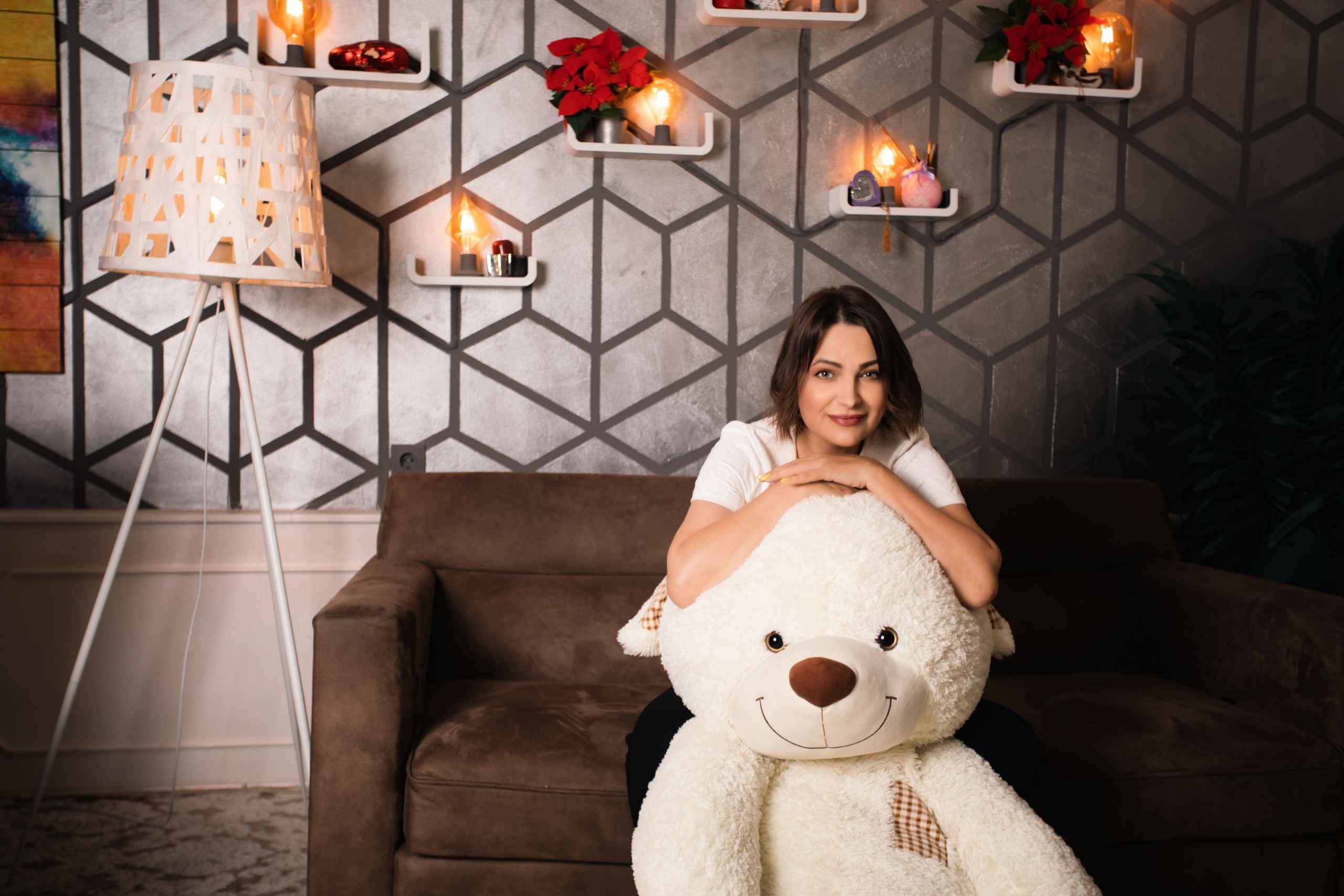 Очарование и уверенность: Фотосессии в студии Fotogen. Интерьерная фотостудия FOTOGEN г. Краснодар