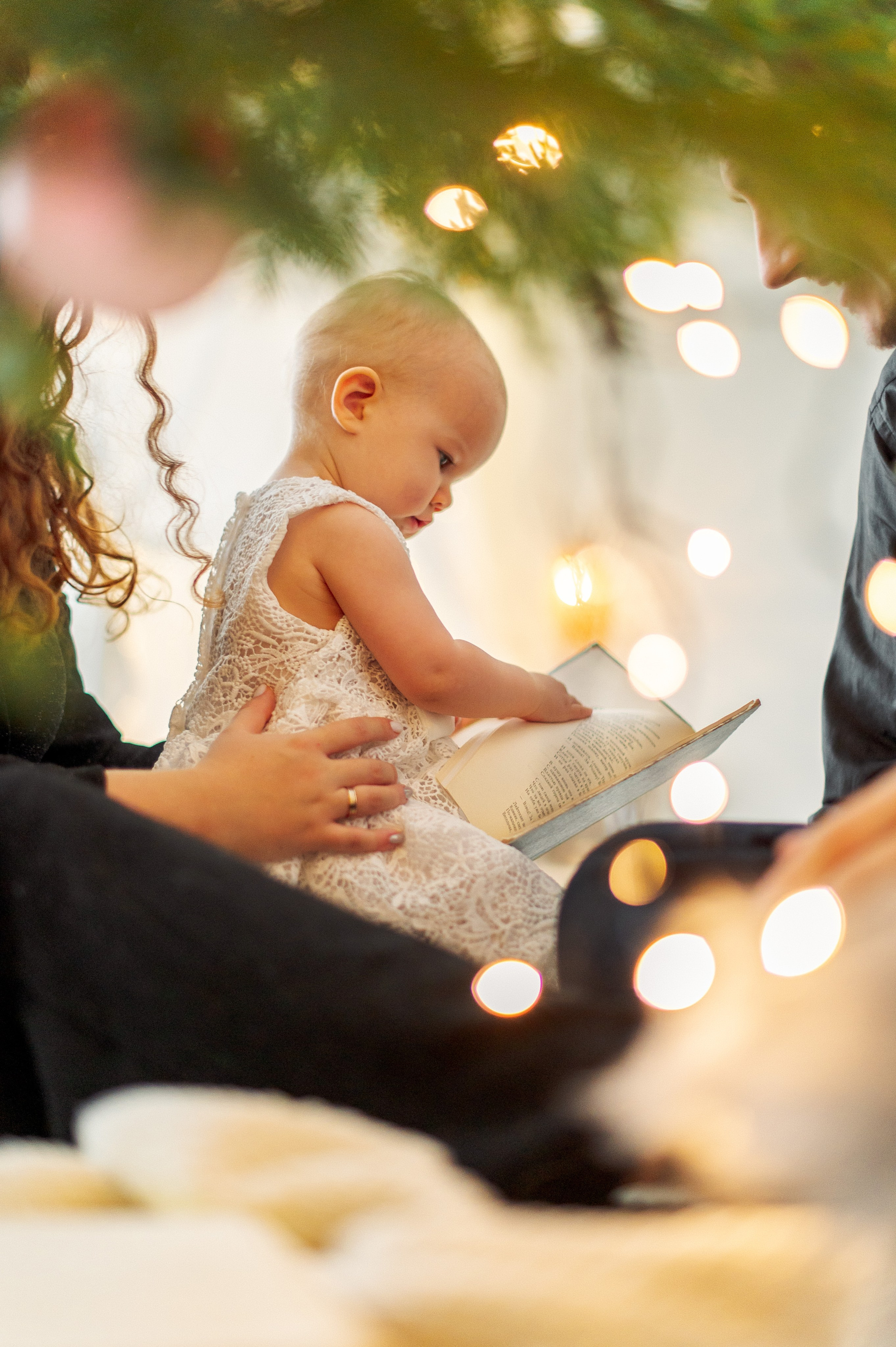 Семейная новогодняя фотосессия в студии. Семейный и свадебный фотограф в Санкт-Петербурге Гришин Юрий