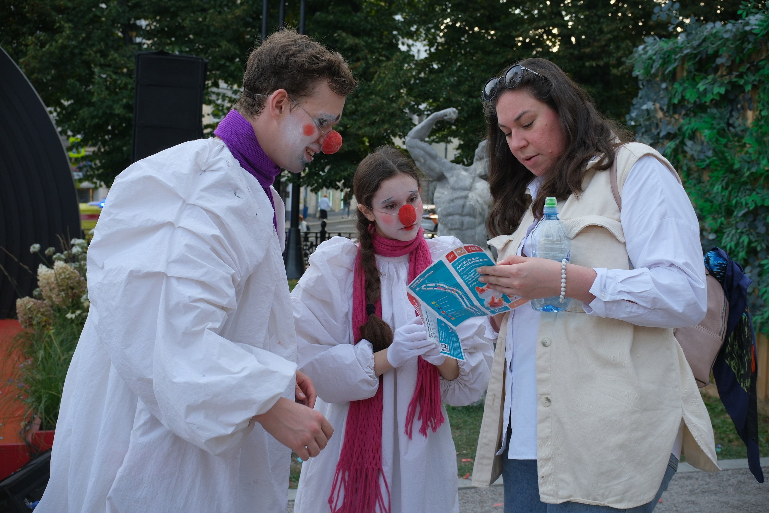 Улица, люди, жизнь…