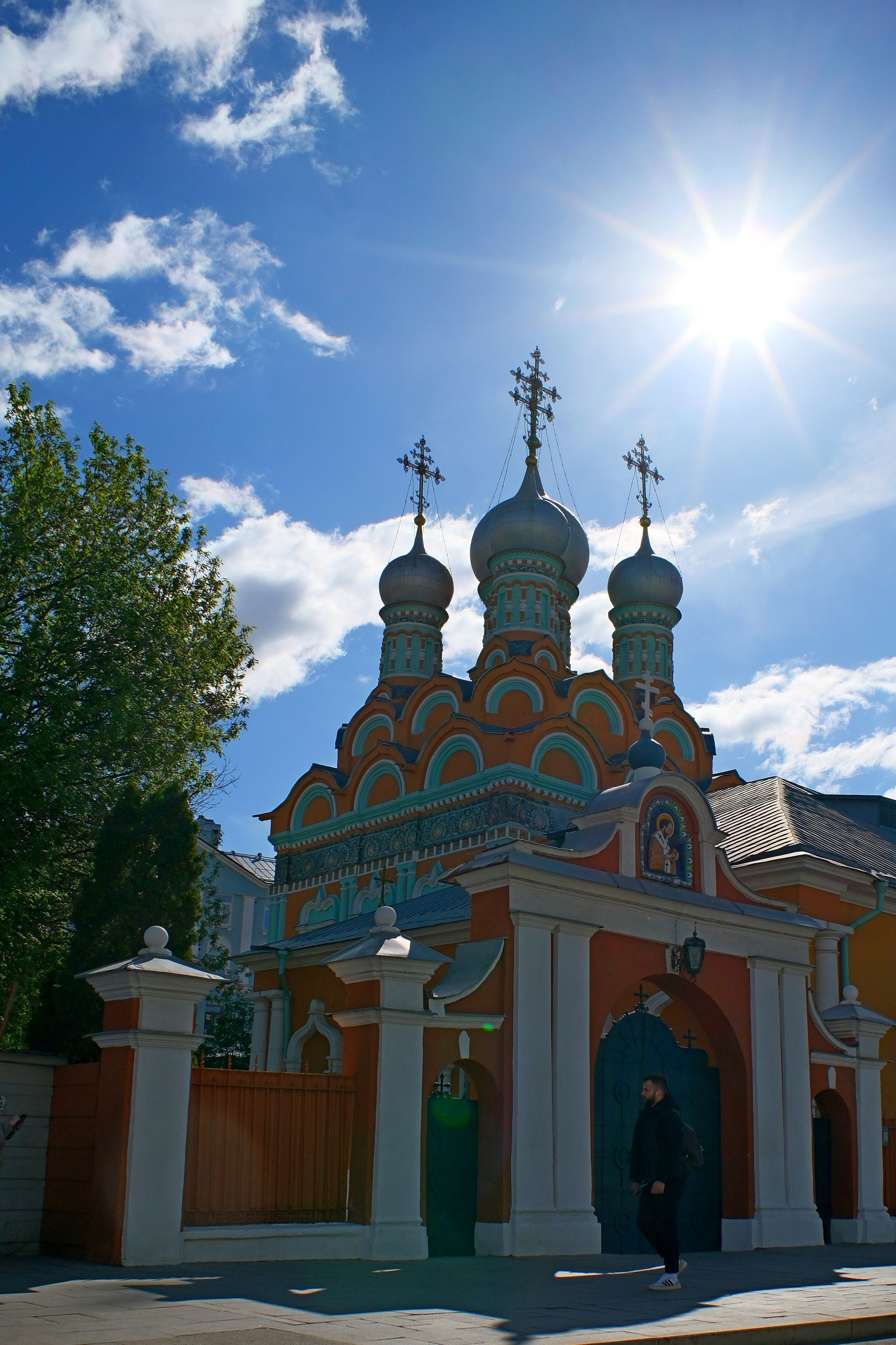 Улица, люди, жизнь…