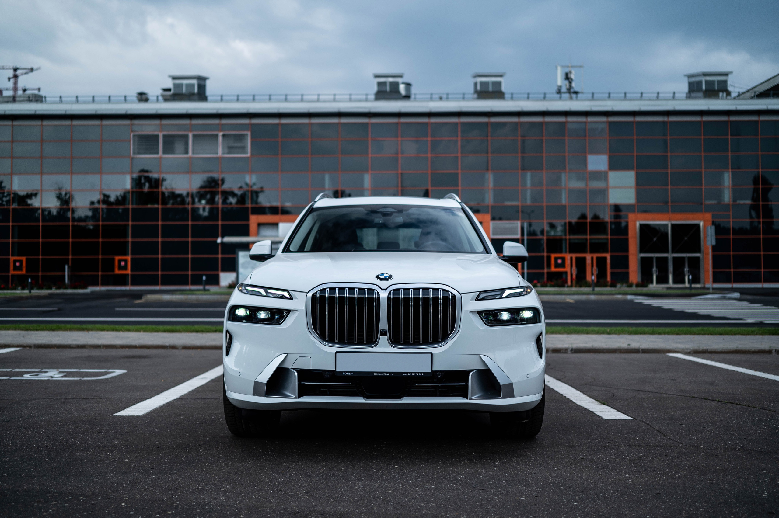 BMW X7 40i. Автомобильный фотограф в Москве — Сидоров Дмитрий