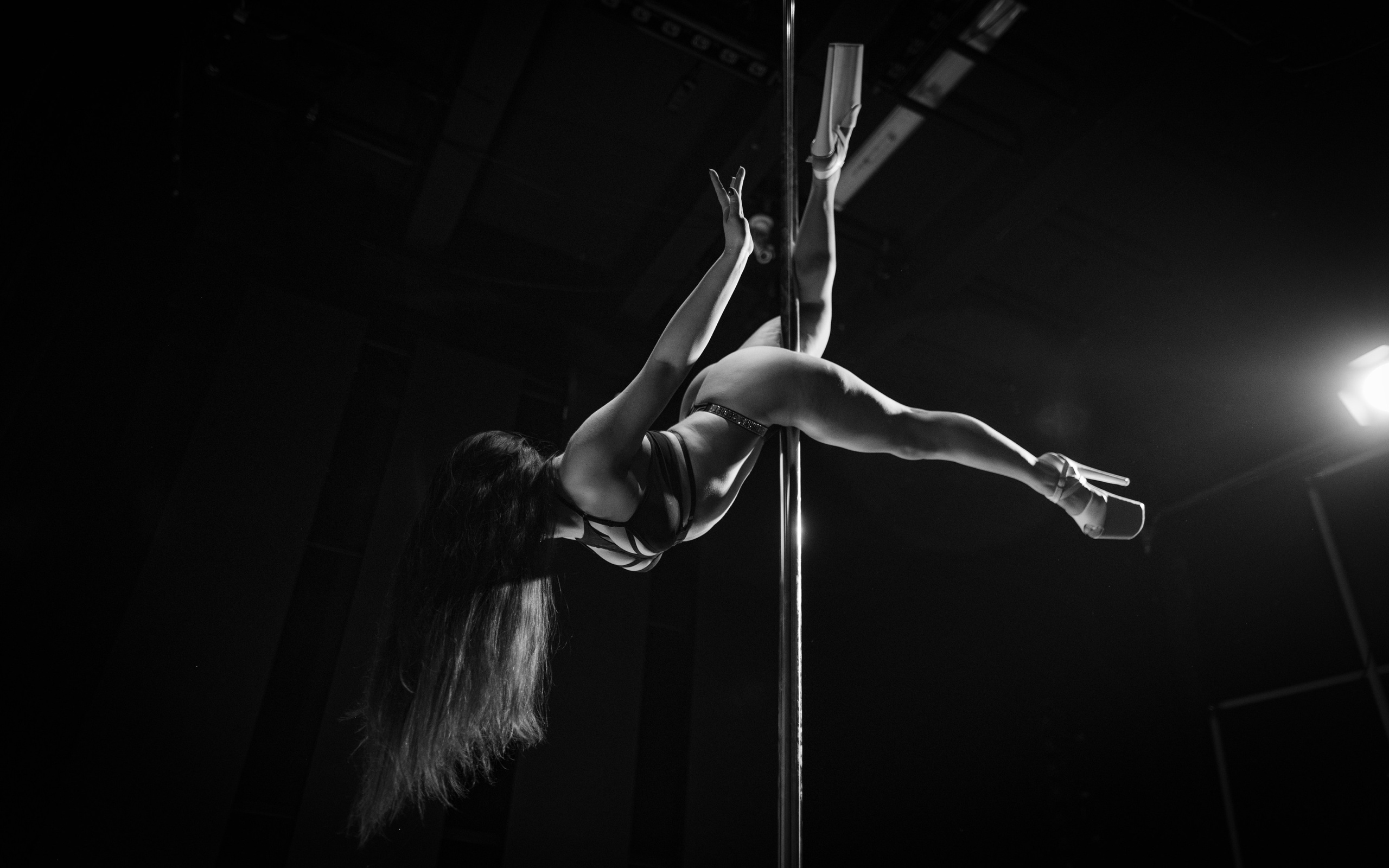 Pole dance. Oborin Sergey — портретный и свадебный фотограф