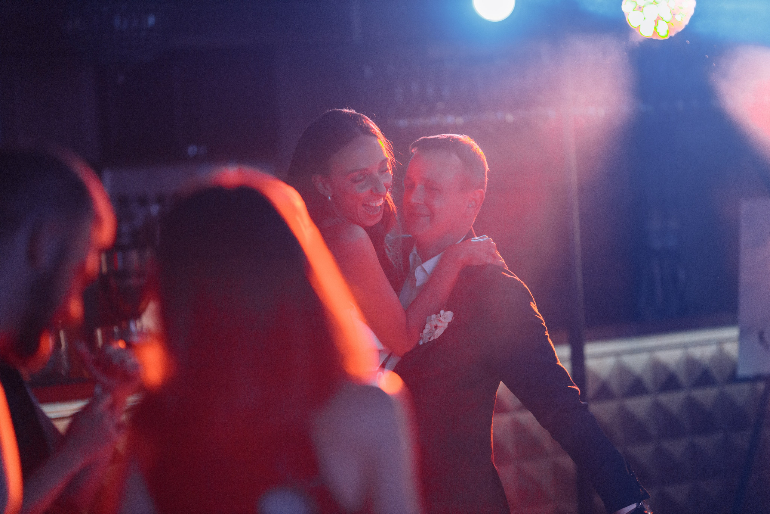 Свадебная фотосессия красивый банкет. Свадебный фотограф в Екатеринбурге Илья Корсаков