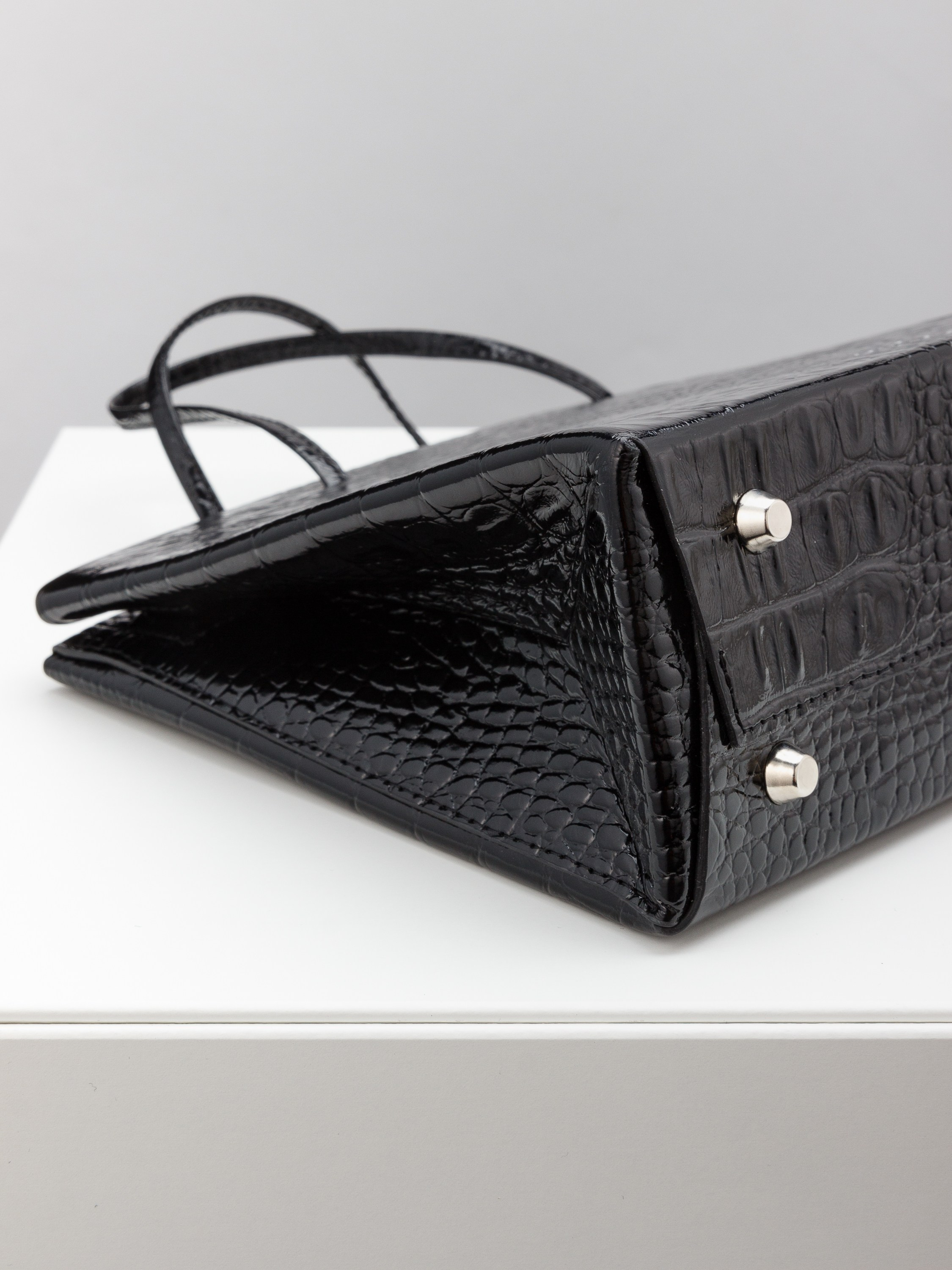 Фотосъёмка сумок и кошельков для маркетплейсов. Профессиональный фотограф в Санкт-Петербурге. Сергей Пушкин