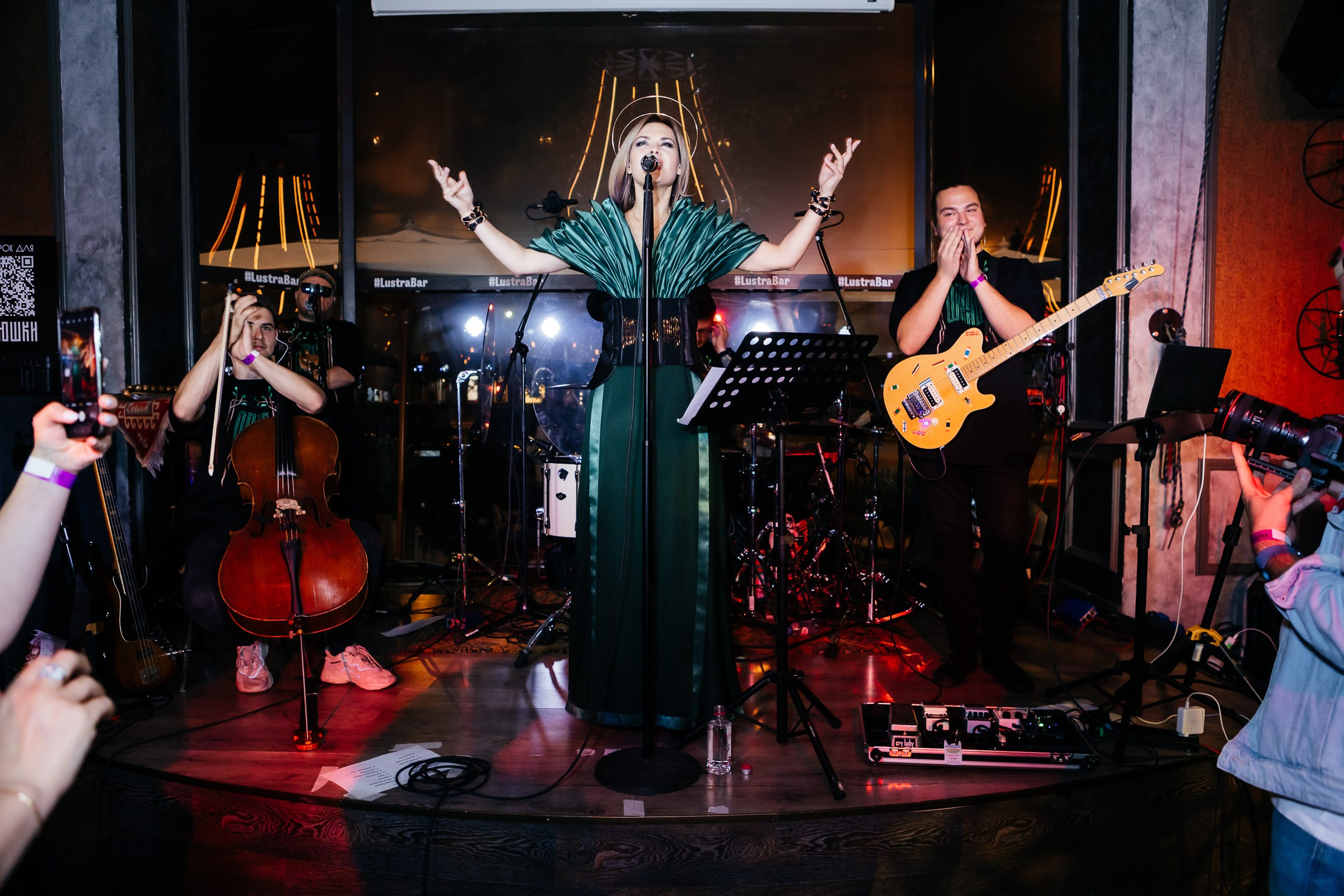 Полюшка в Lustra bar. Репортажный и свадебный фотограф Катерина Потапова