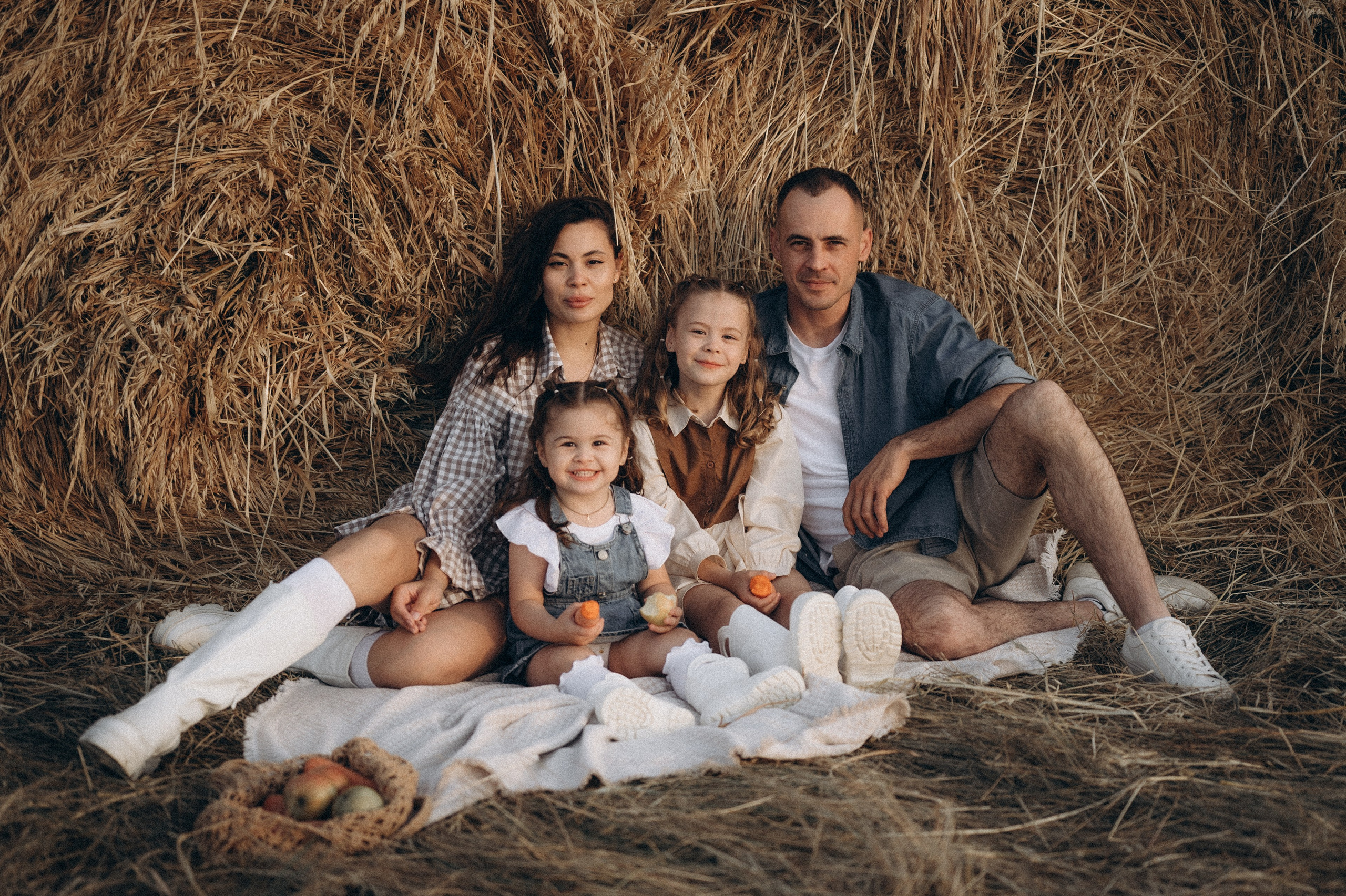 Артур, Алина, Алиса и Афина. Фотограф Горбенко Анна