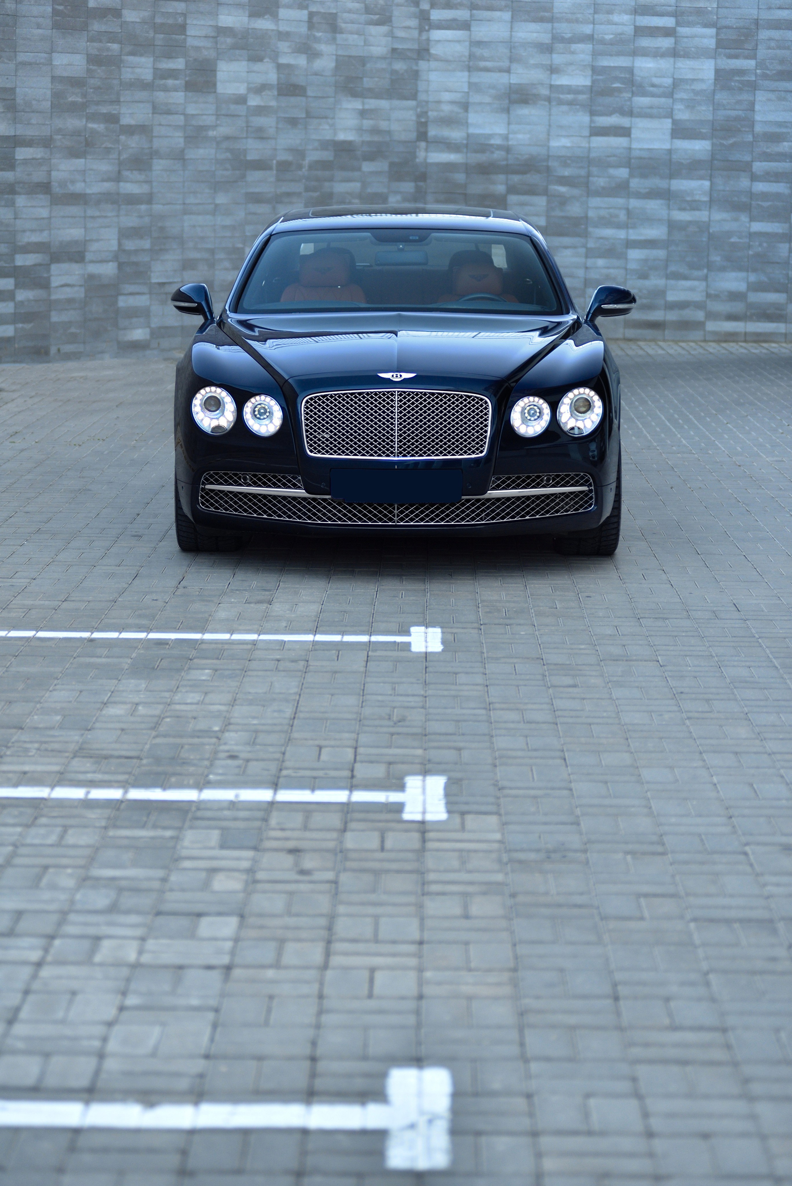 Bentle Continental GT 6.0. Автомобильный и интерьерный фотограф в Минске Александр Тагаев