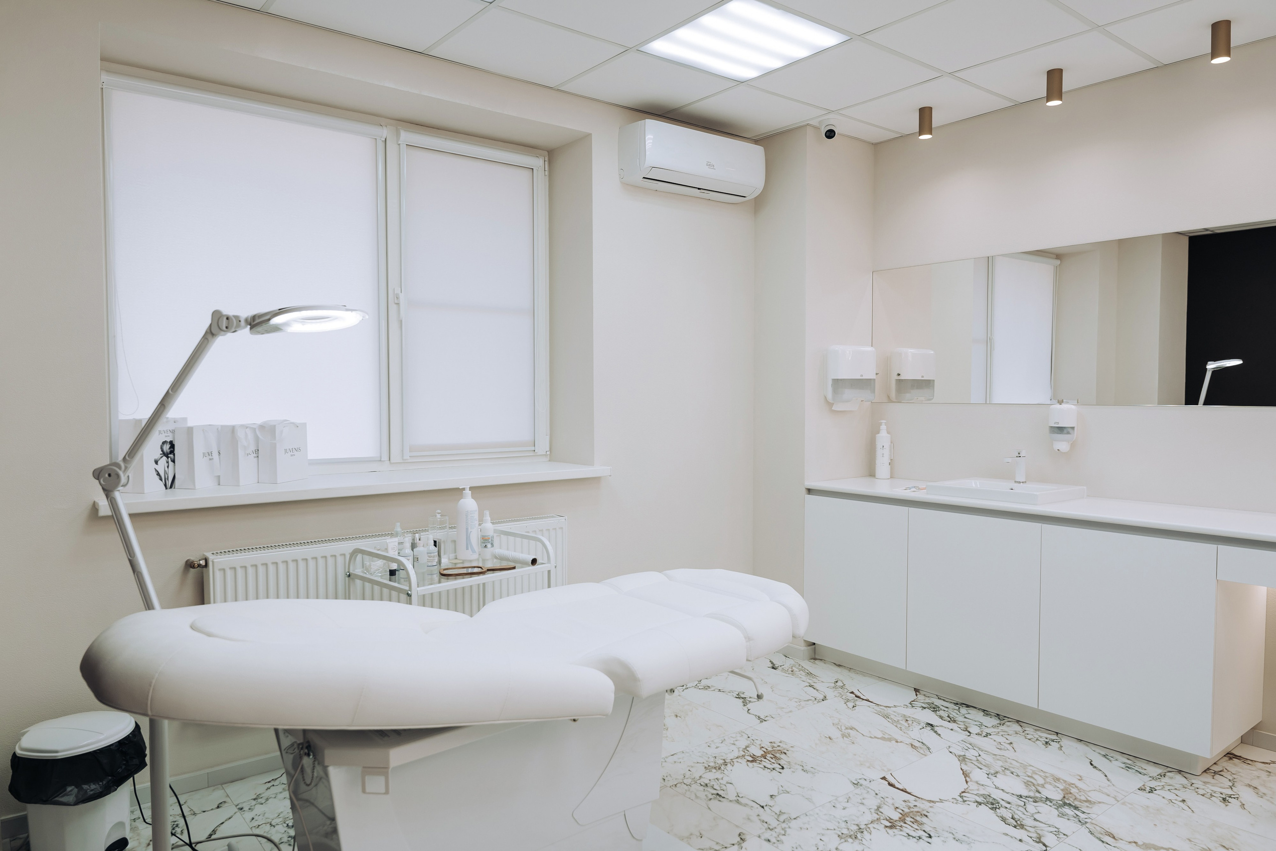 Дизайнер премиального интерьера Екатерина Левочкина (салон красоты и спорт клуб). Свадебный и семейный фотограф Волгоград