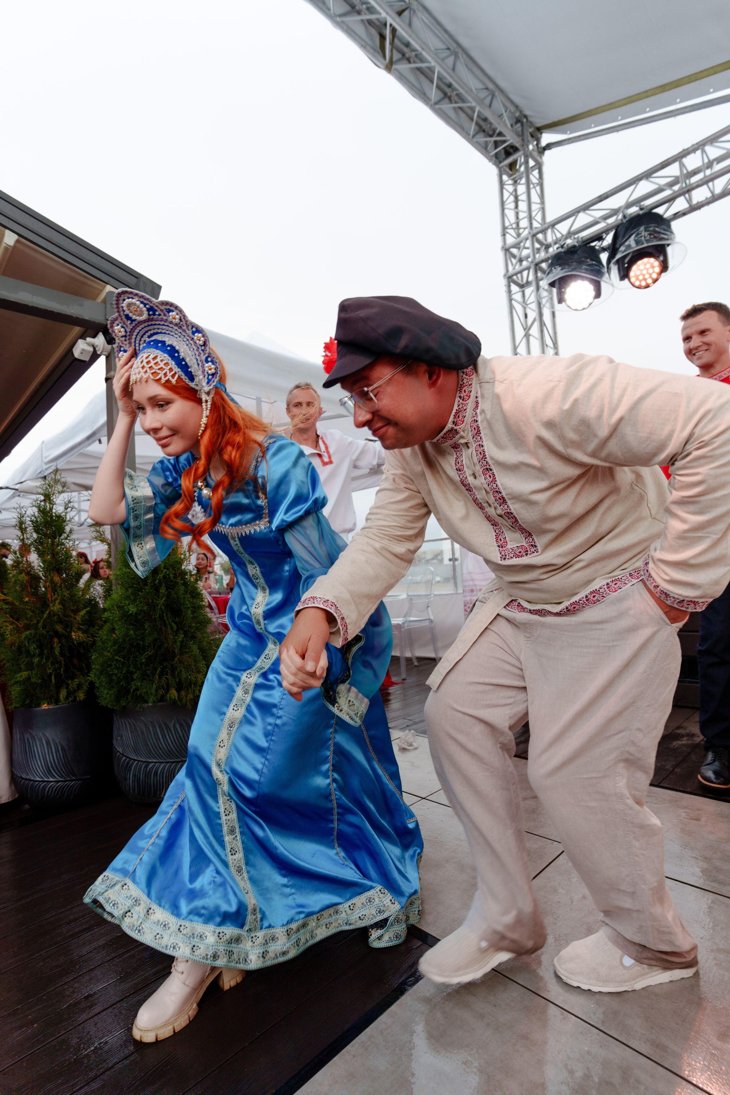 Репортажный фотограф на гендер пати в славянском стиле в Москве. Репортажный фотограф Москва Сергей Дружинин