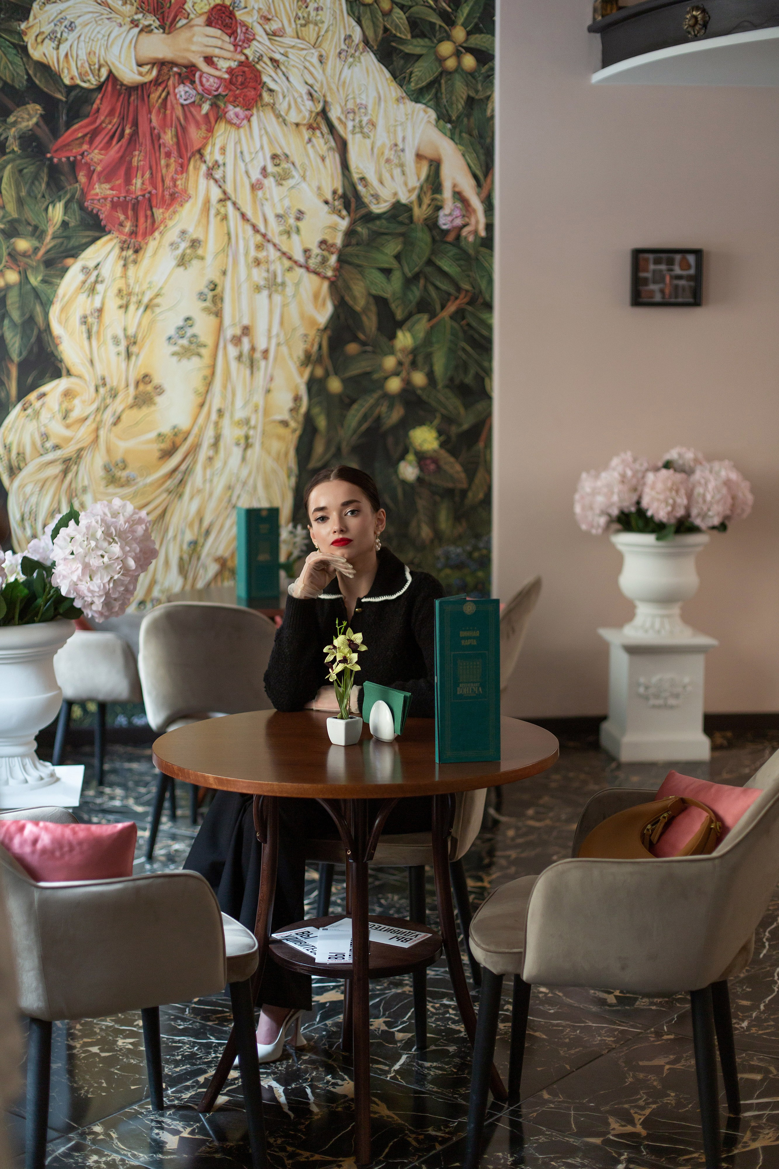 Фотосессия лав стори в отеле. Свадебный и портретный фотограф в Санкт-Петербурге Надежда Чечулина