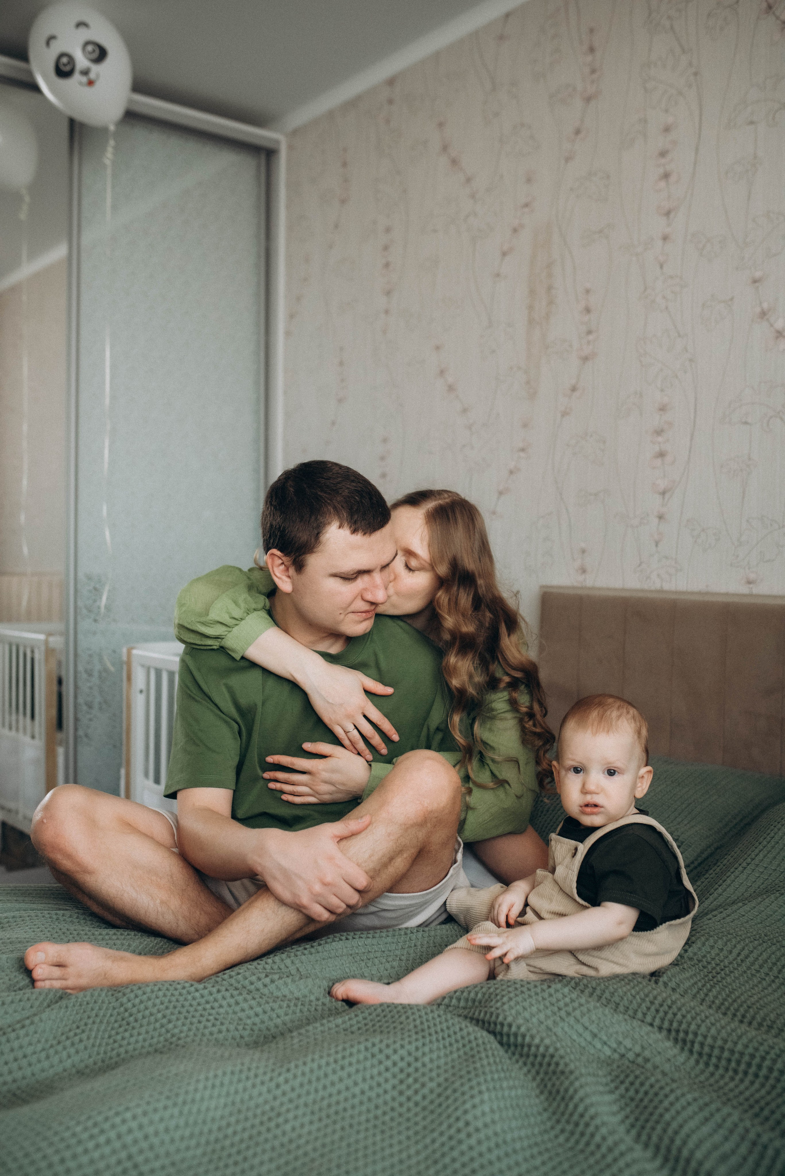 Семейная фотосессия ко дню рождения малыша. Семейный фотограф в Железнодорожном Масаева Елена