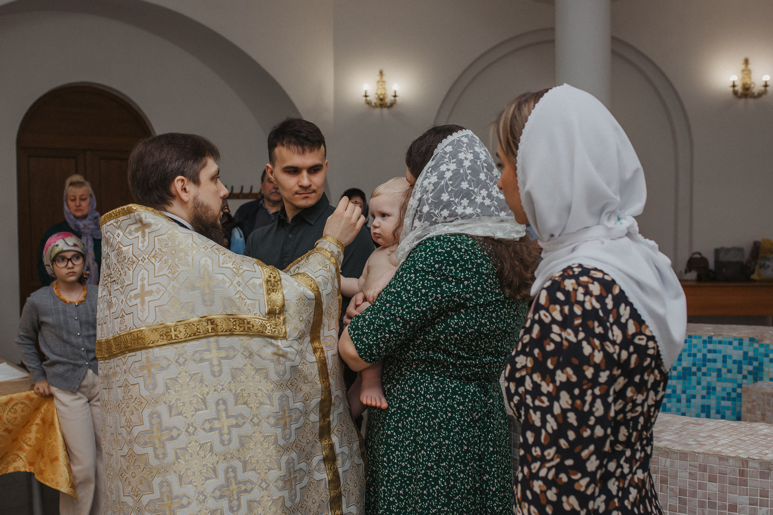 Крещение Матвей. Семейный и домашний фотограф в Москве и МО Королева Валерия