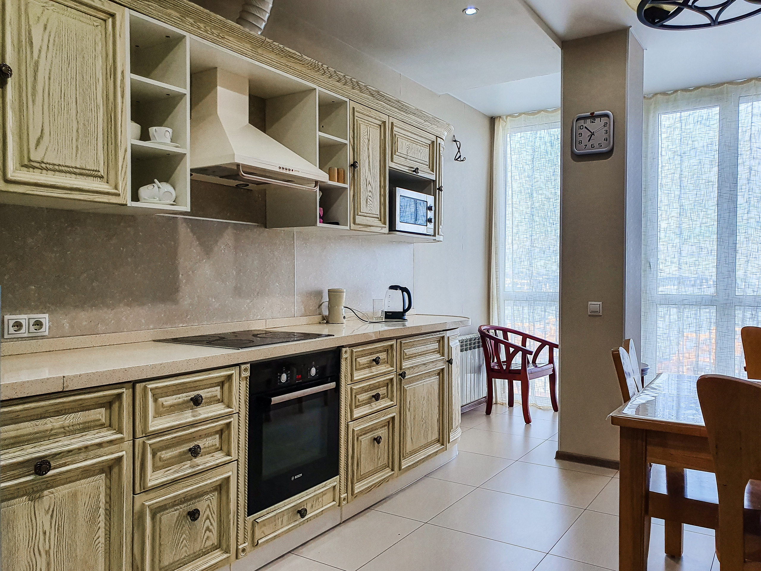 Кухня Фастовская 29. Компания по производству премиальной мебели в городе Владивосток Chezvl